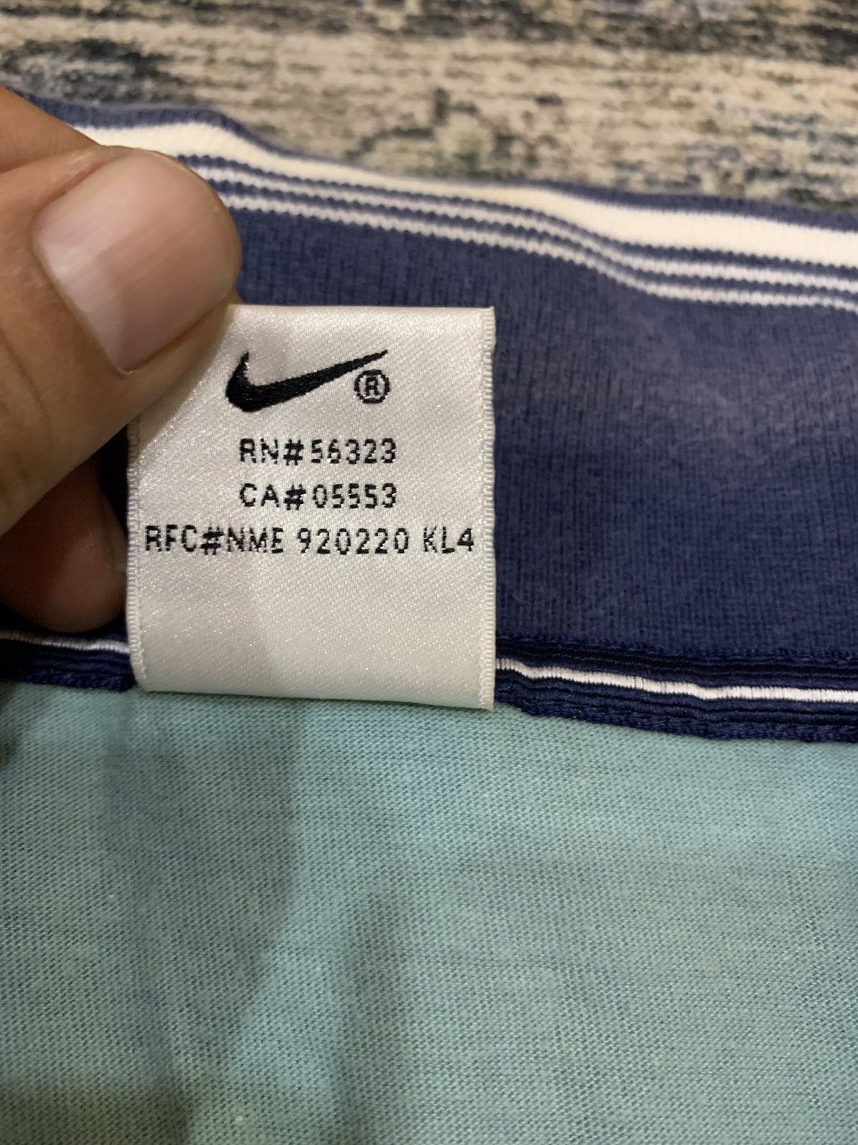 Nike × Vintage Vintage 90’s Nike Court Spellout Logo Sunfaded T Size US L / EU 52-54 / 3 - 7 Thumbnail