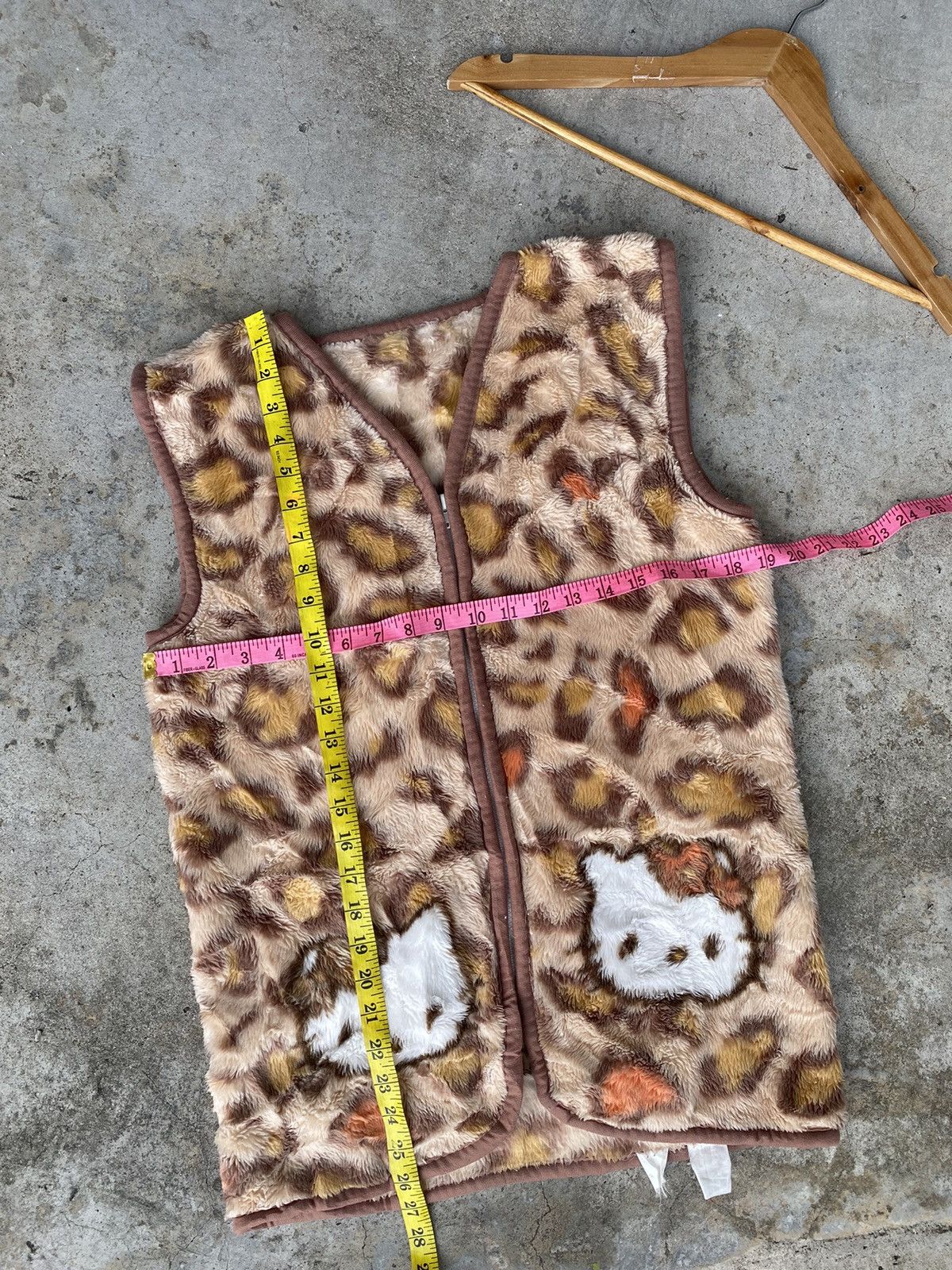Japanese Brand × Vintage Vintage Hello Kitty Fleece Vest Big Print Size M / US 6-8 / IT 42-44 - 6 Thumbnail