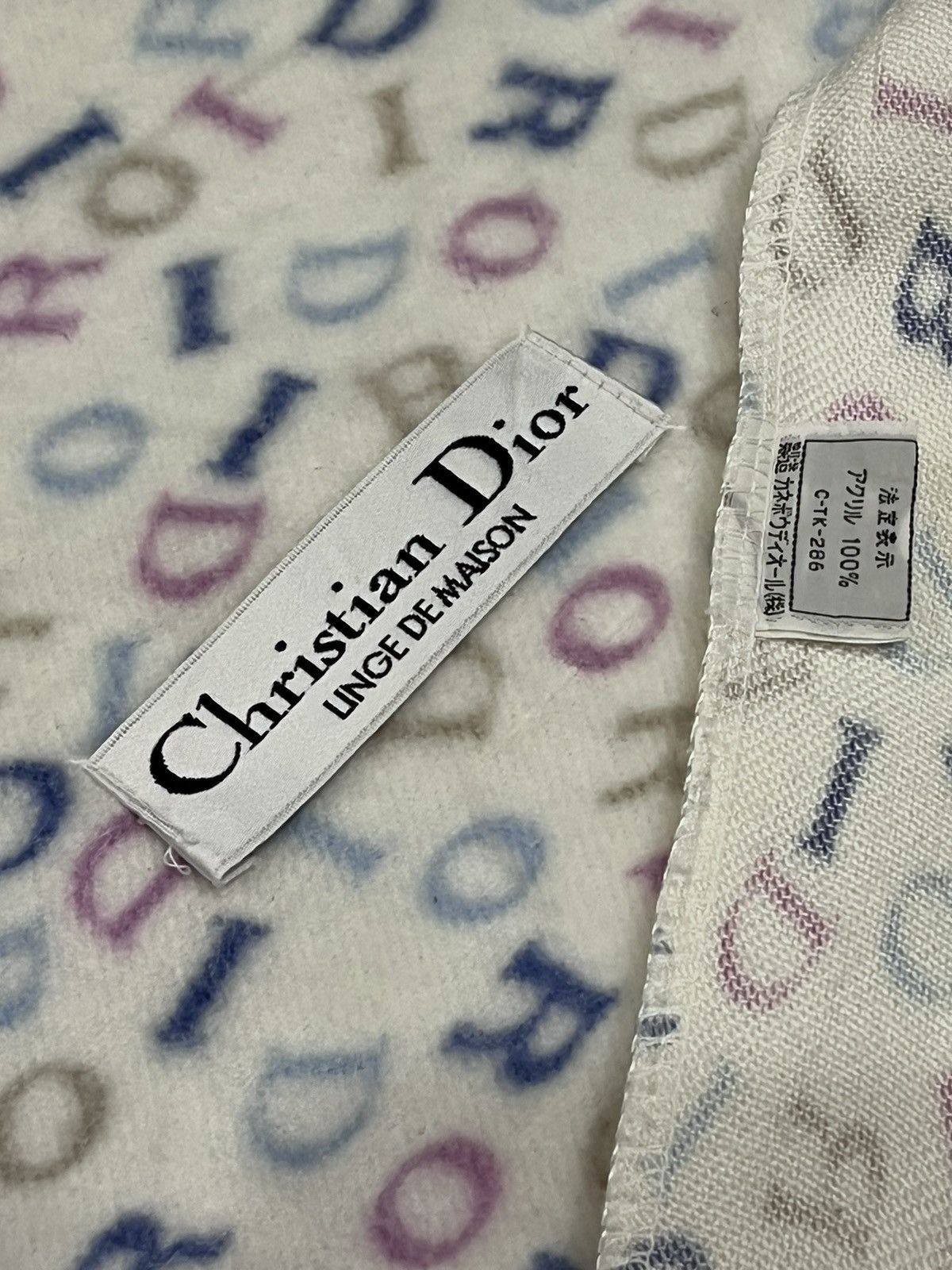 Christian Dior Monsieur LUXURY! Vtg CHRISTIAN DIOR Monogram Acrylic Blanket Size ONE SIZE - 2 Thumbnail