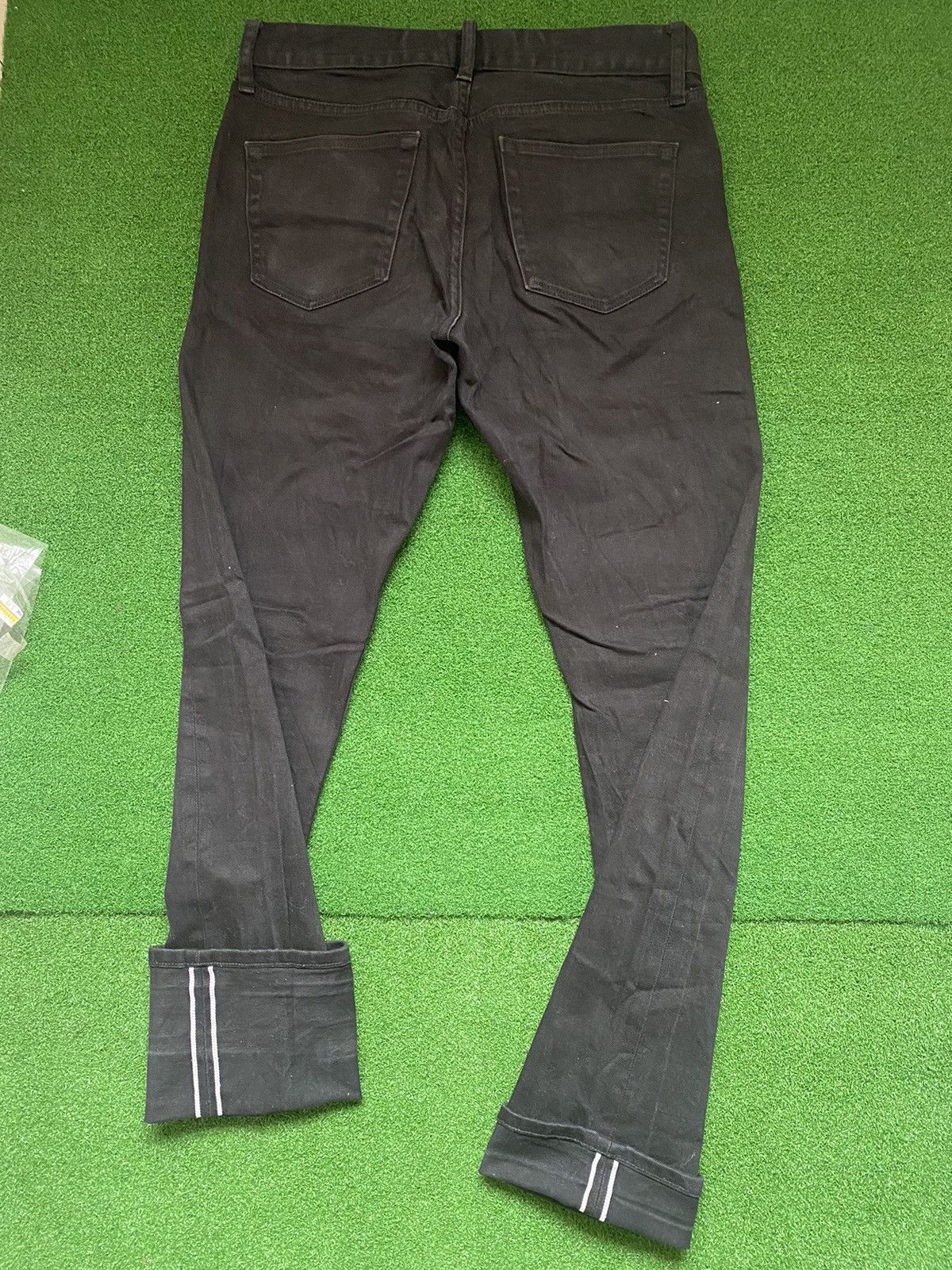 Uniqlo UNIQLO SELVAGE DENIM SIZE 31 Size US 31 - 9 Thumbnail