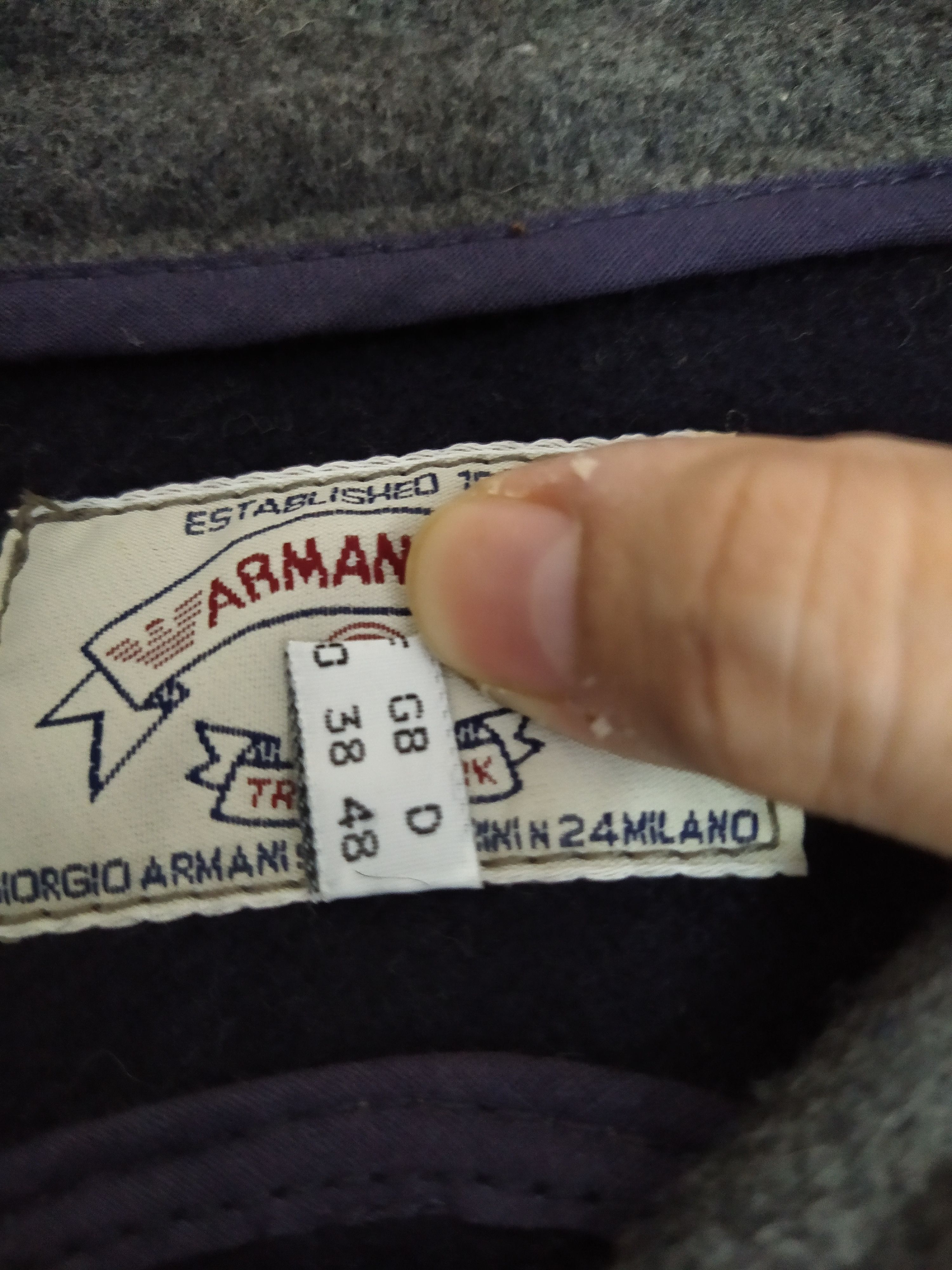 Armani ARMANI SLEEVELESS JACKET (B333) Size US M / EU 48-50 / 2 - 10 Thumbnail