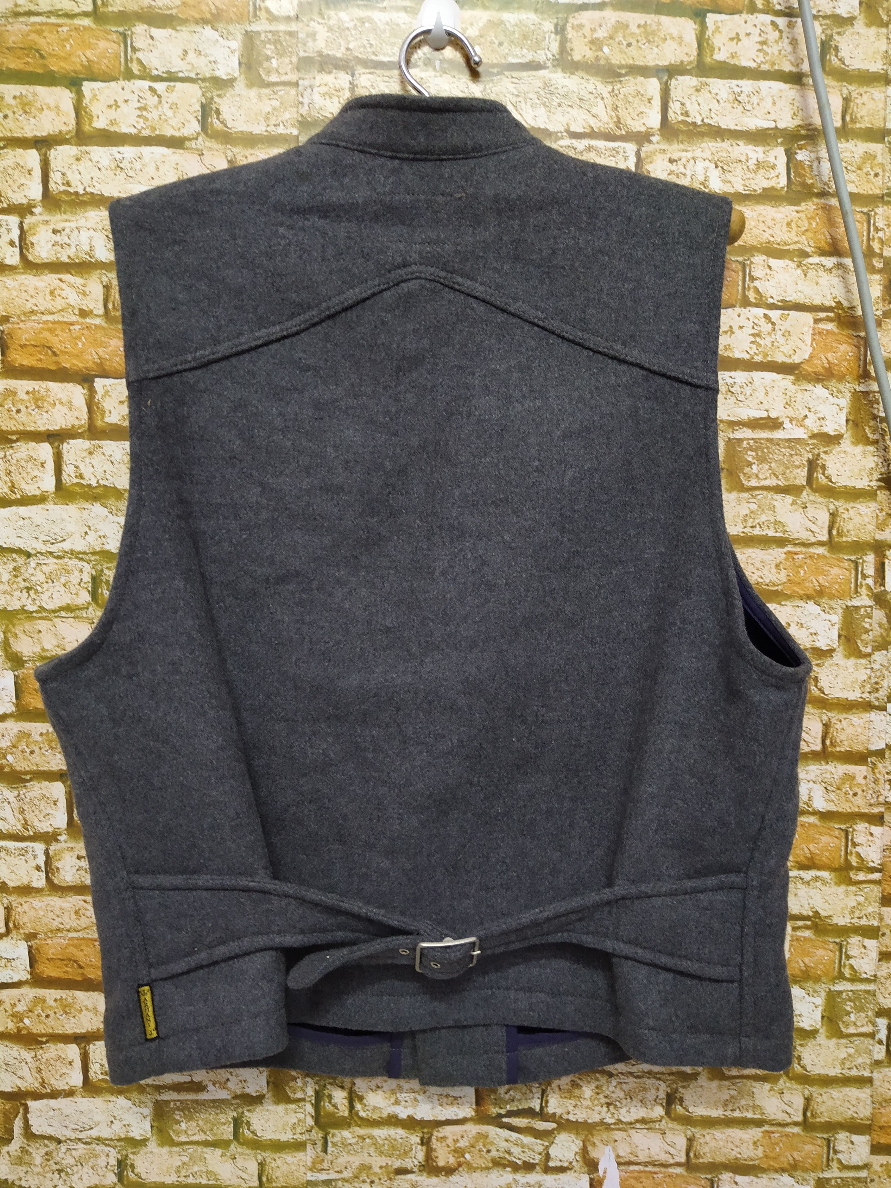 Armani ARMANI SLEEVELESS JACKET (B333) Size US M / EU 48-50 / 2 - 2 Thumbnail