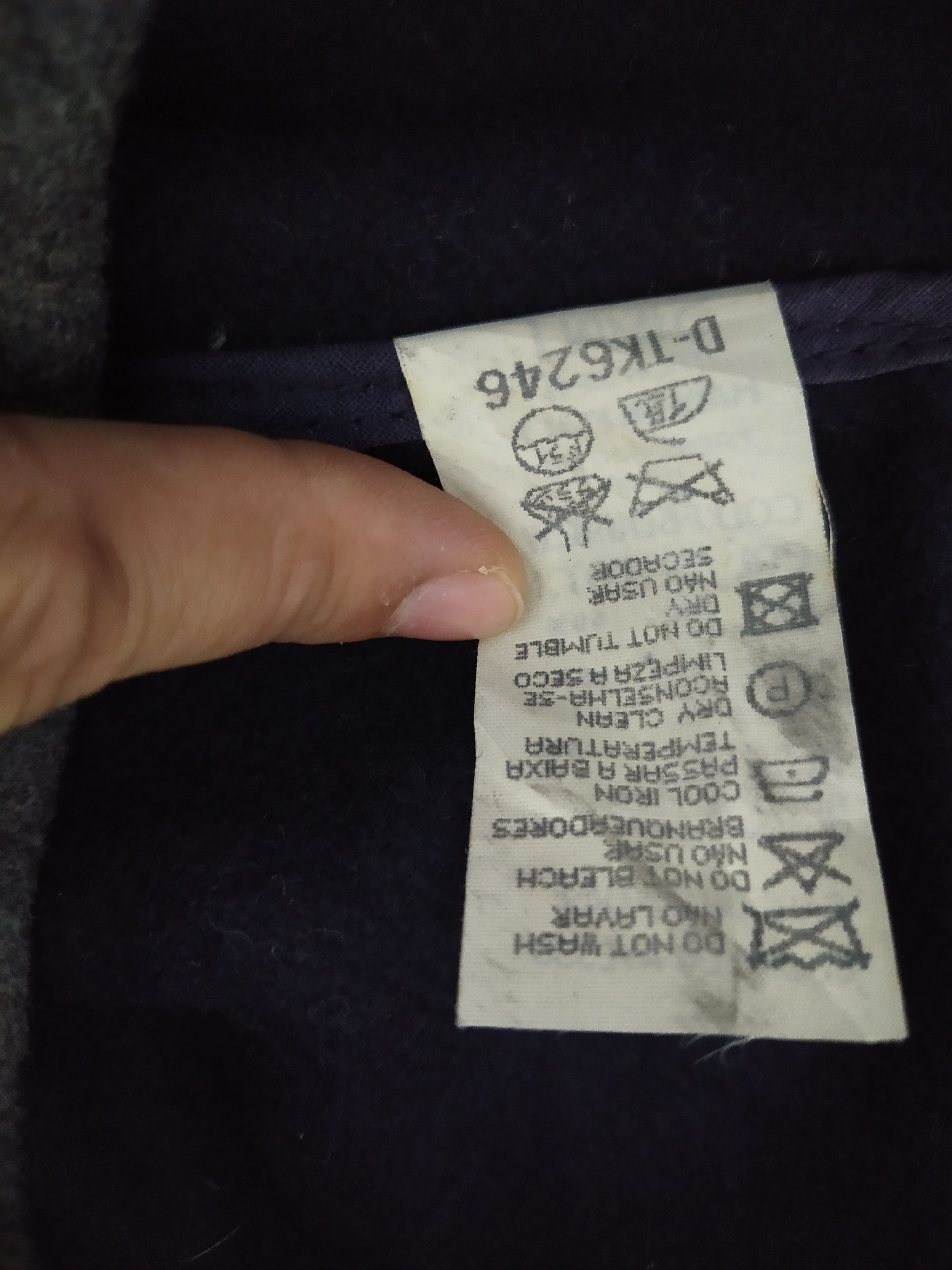 Armani ARMANI SLEEVELESS JACKET (B333) Size US M / EU 48-50 / 2 - 11 Thumbnail