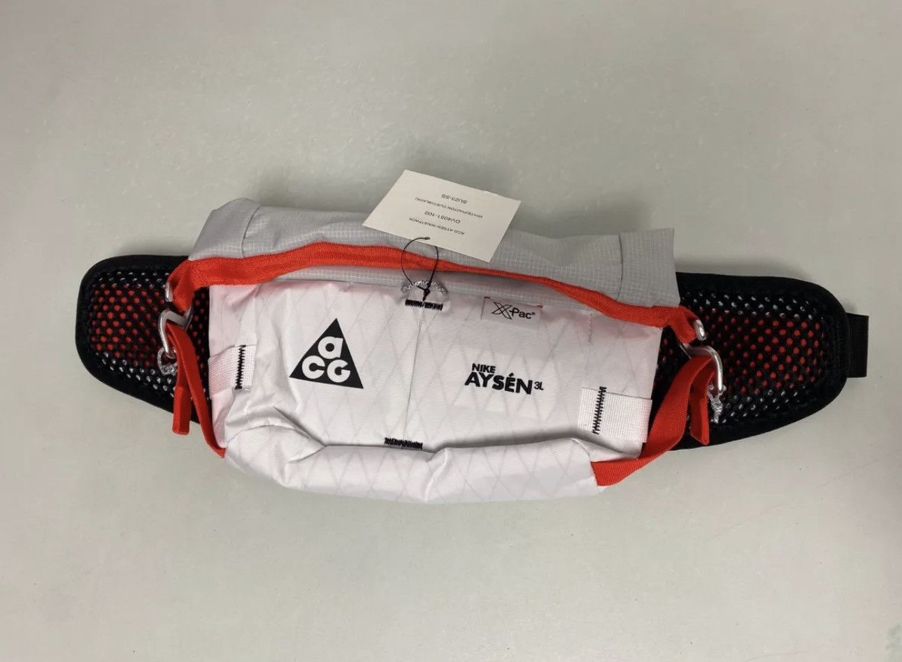 image of Nike Acg Asyen 3L Fanny Pack Crossbody Bag in White/Red/Black, Men's