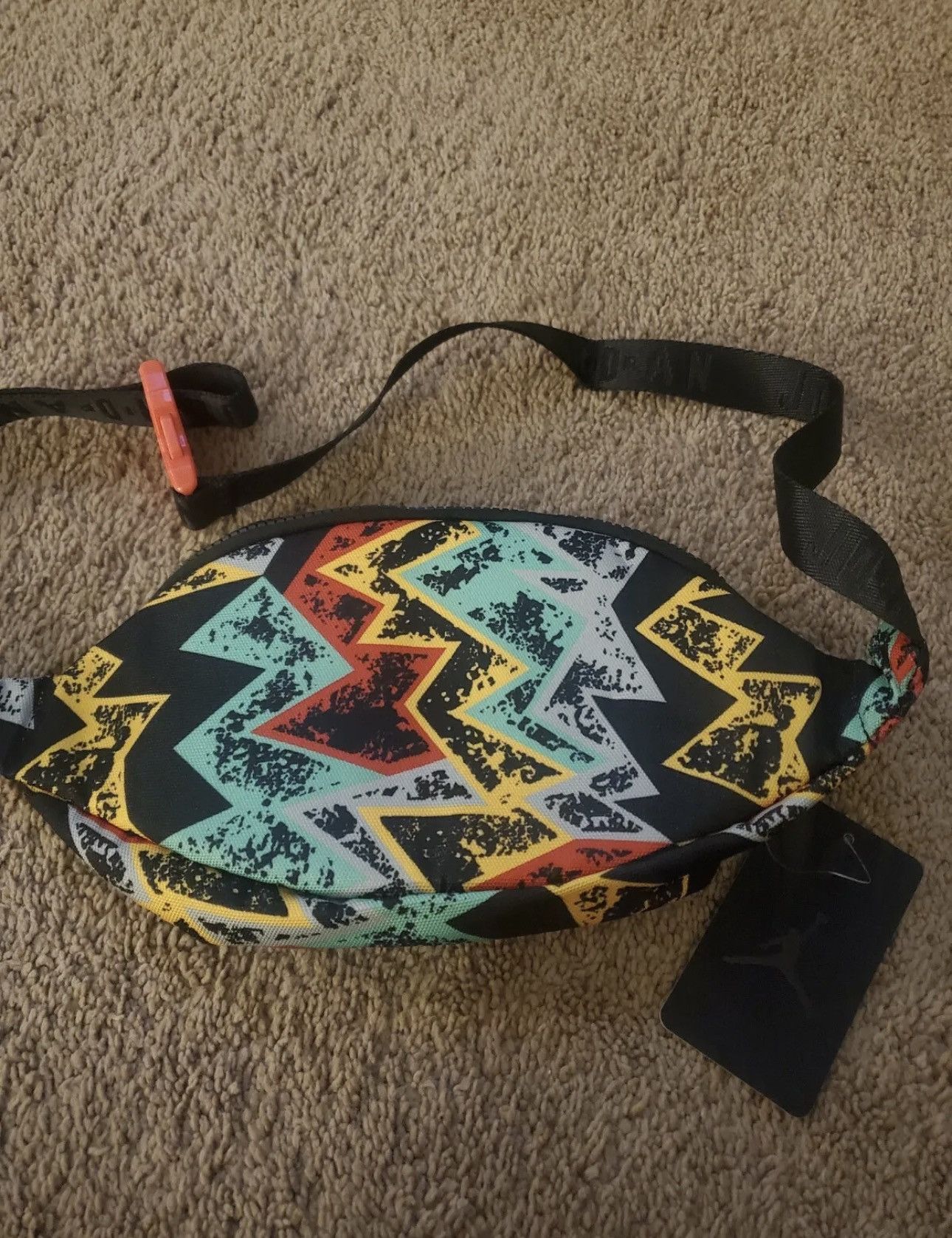 Jordan Brand × Nike New Nike Air Jordan 6 'Hare' Crossbody Waist Bag Fanny Pack Size ONE SIZE - 3 Thumbnail