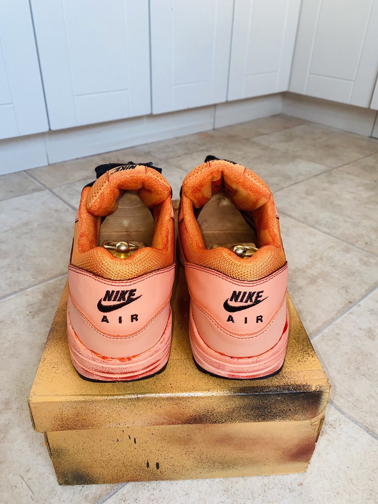 Nike × Patta × atmos NikeLab Air Max1 DipDye Supreme Parra Tn Fragment Concepts Size US 10.5 / EU 43-44 - 10 Thumbnail