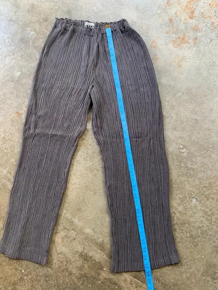 Issey Miyake × Japanese Brand × Vintage Issey Miyake Fete Pleated Pants Size 24" / US 00 / IT 34 - 6 Thumbnail