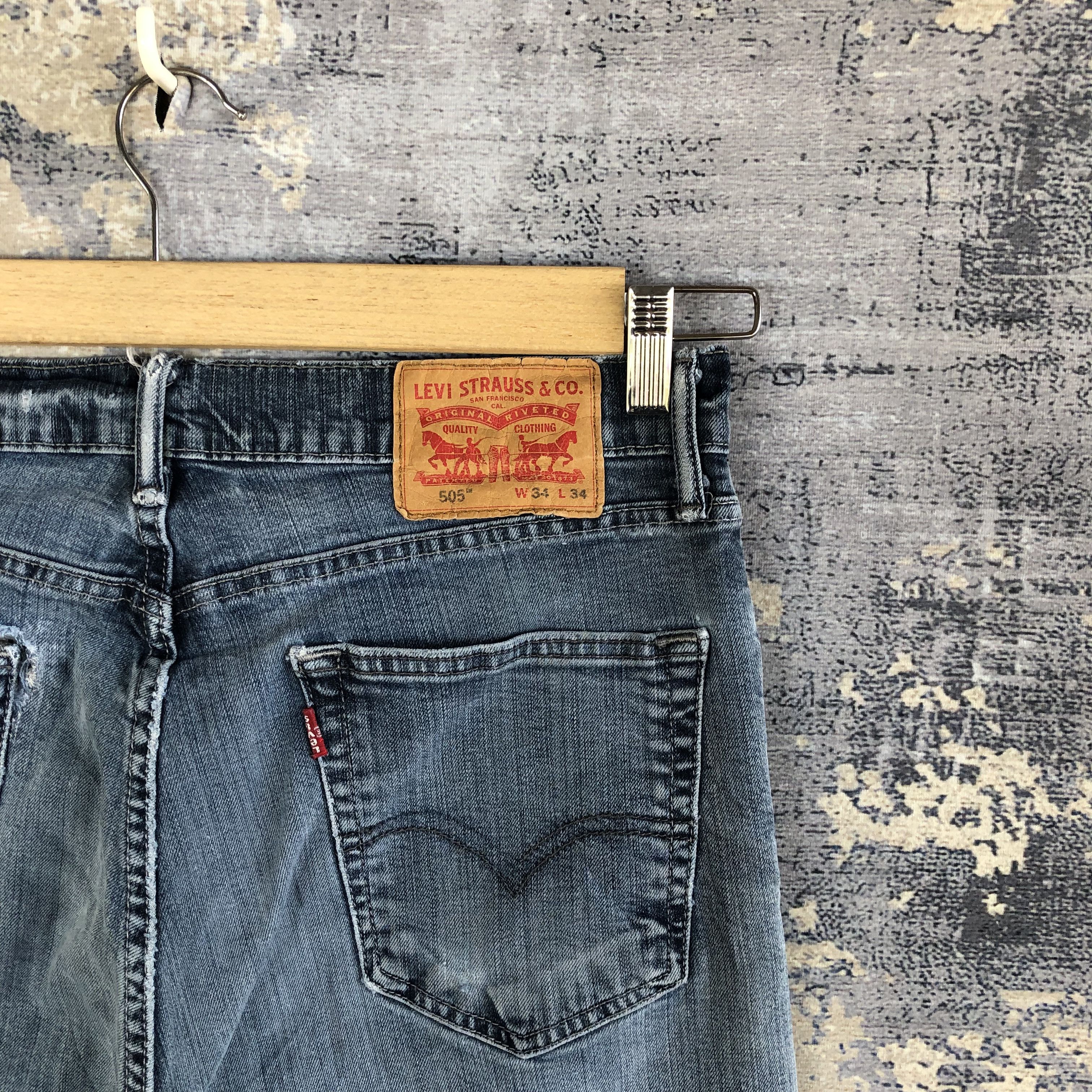 Levi's Vintage Levis Distressed Jeans Levi's Faded Light Wash Denim Size US 32 / EU 48 - 5 Thumbnail