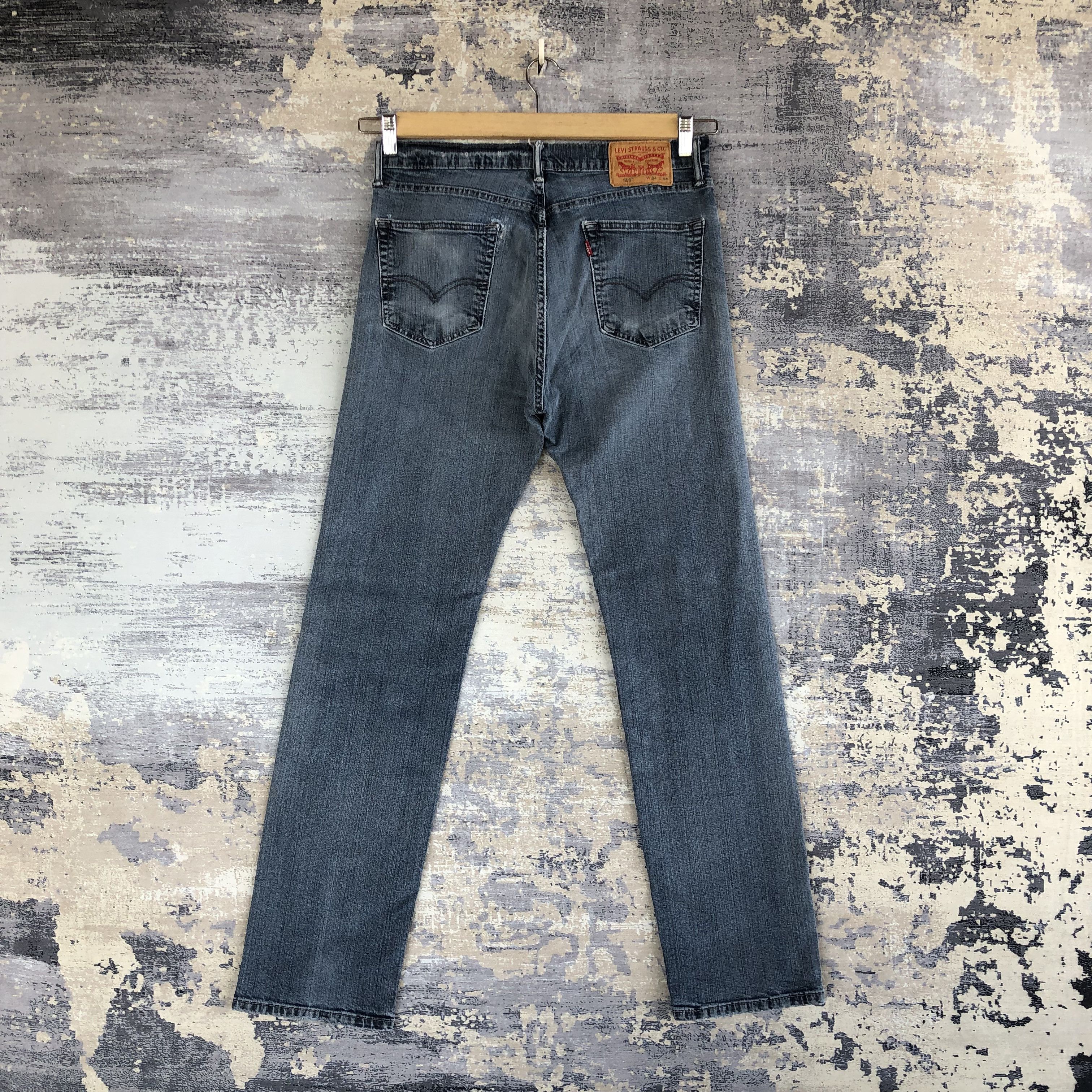 Levi's Vintage Levis Distressed Jeans Levi's Faded Light Wash Denim Size US 32 / EU 48 - 2 Thumbnail