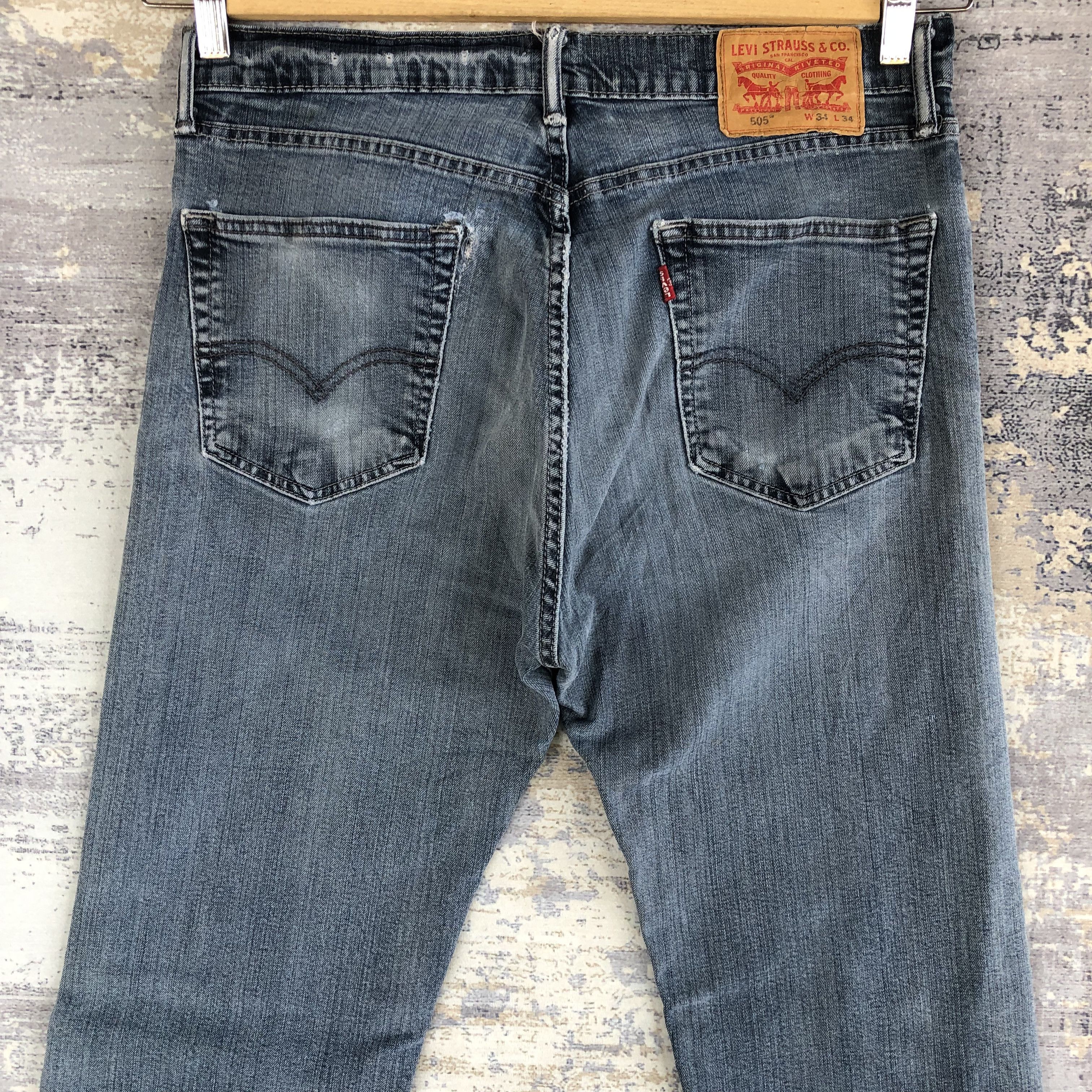 Levi's Vintage Levis Distressed Jeans Levi's Faded Light Wash Denim Size US 32 / EU 48 - 4 Thumbnail