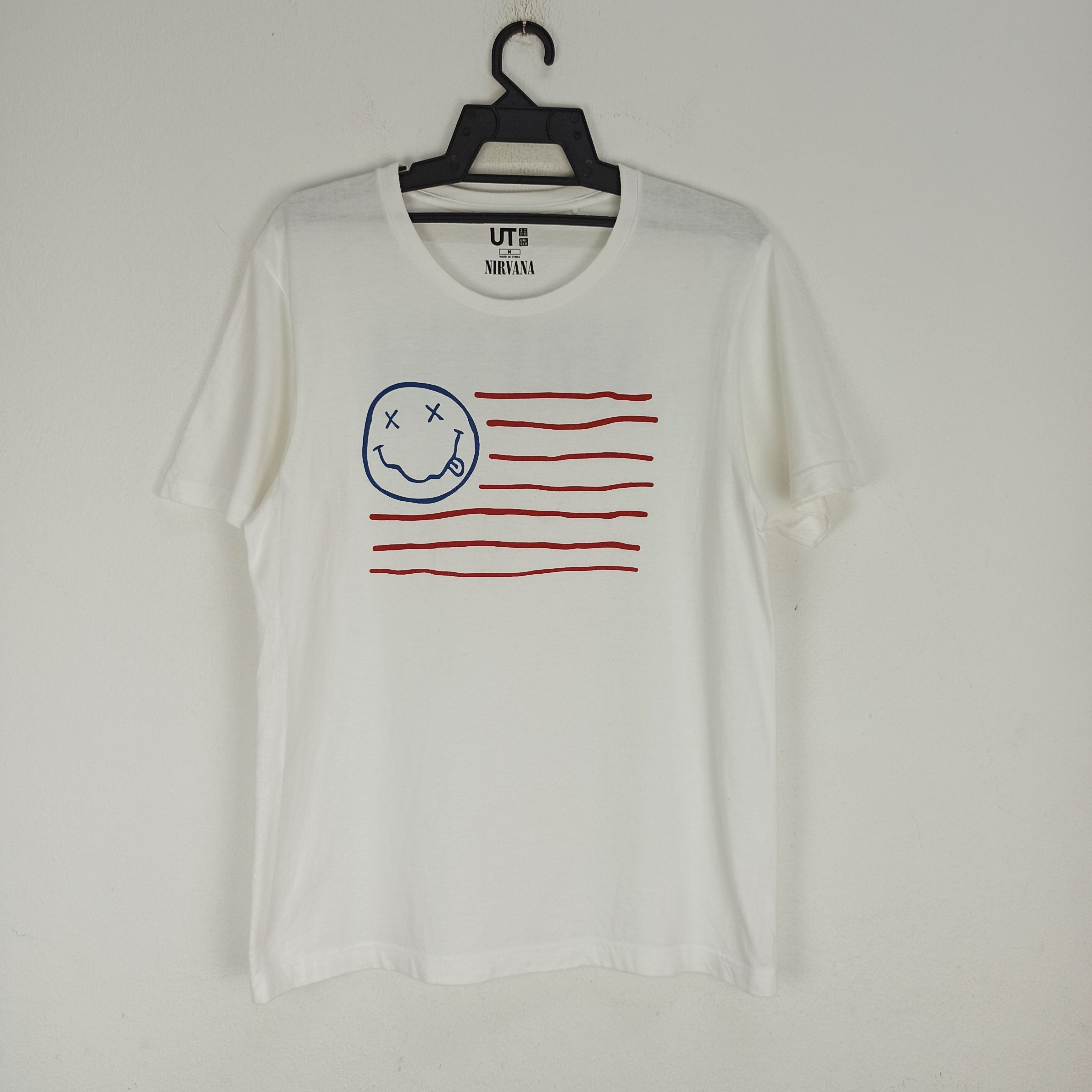 Band Tees Nirvana X Uniqlo Tshirt Nice Design Size US M / EU 48-50 / 2 - 1 Thumbnail