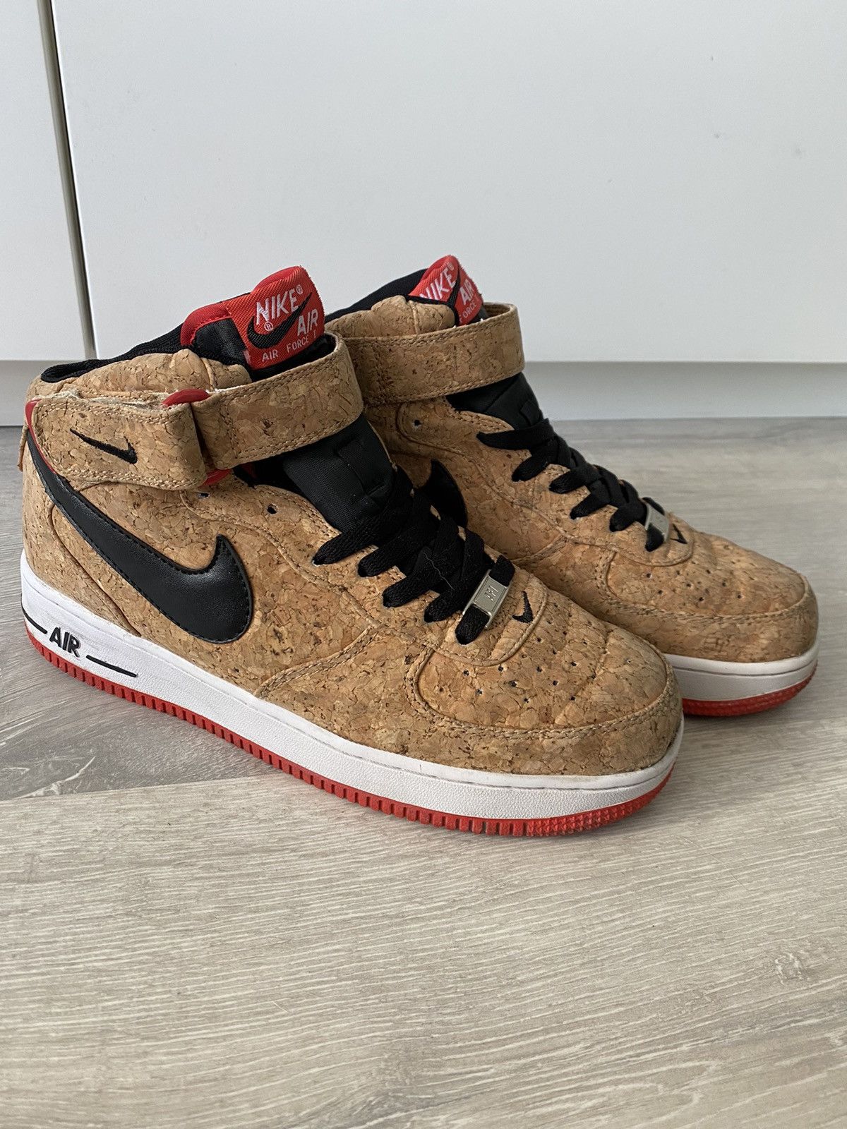 Nike RARE! Air Force 1 Mid Cork 2015 Size US 7 / EU 40 - 4 Thumbnail