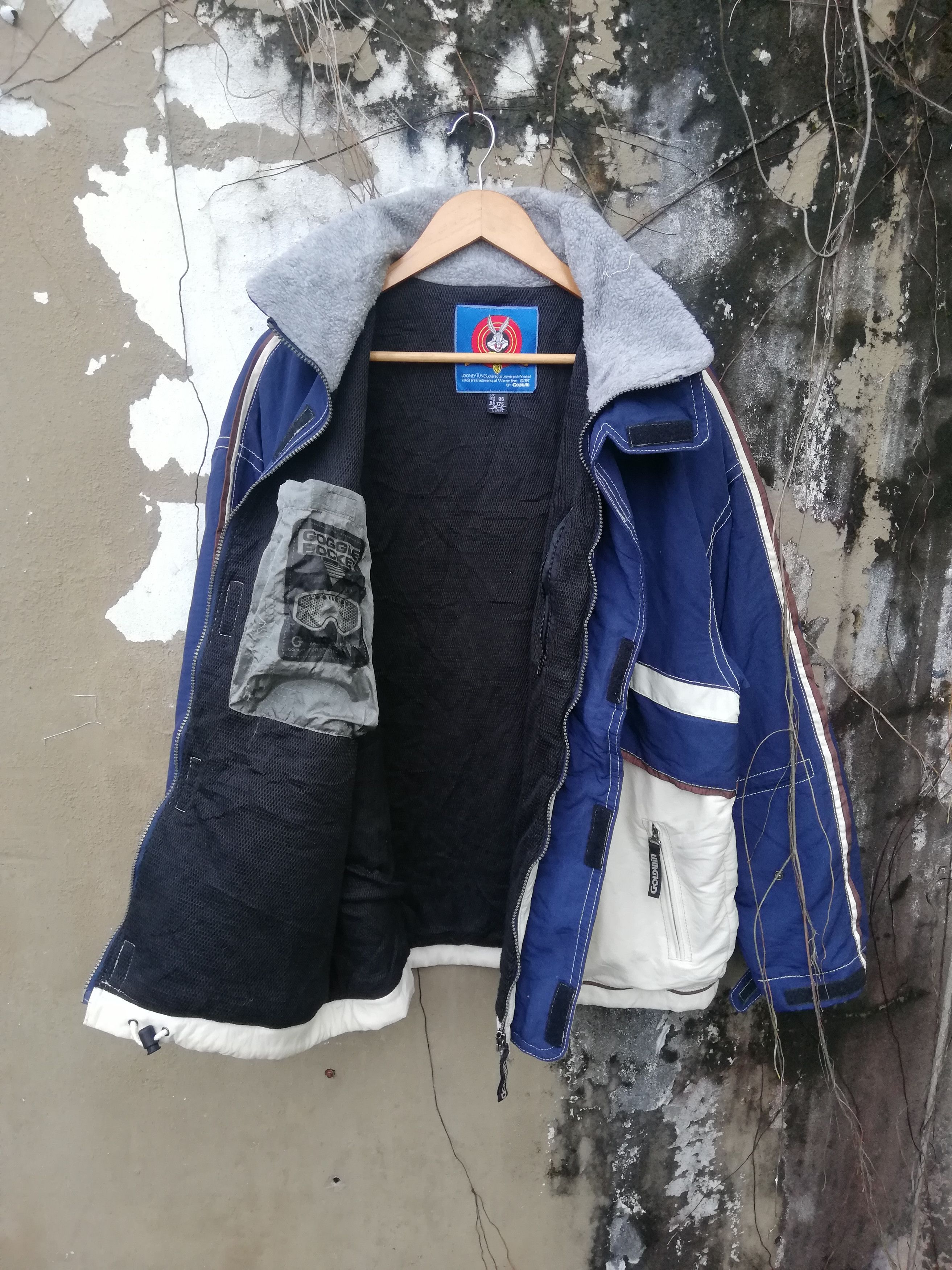 Goldwin × Vintage × Warner Bros Vintage 90's Looney Tunes Bugs Bunny Jacket Size US L / EU 52-54 / 3 - 3 Thumbnail