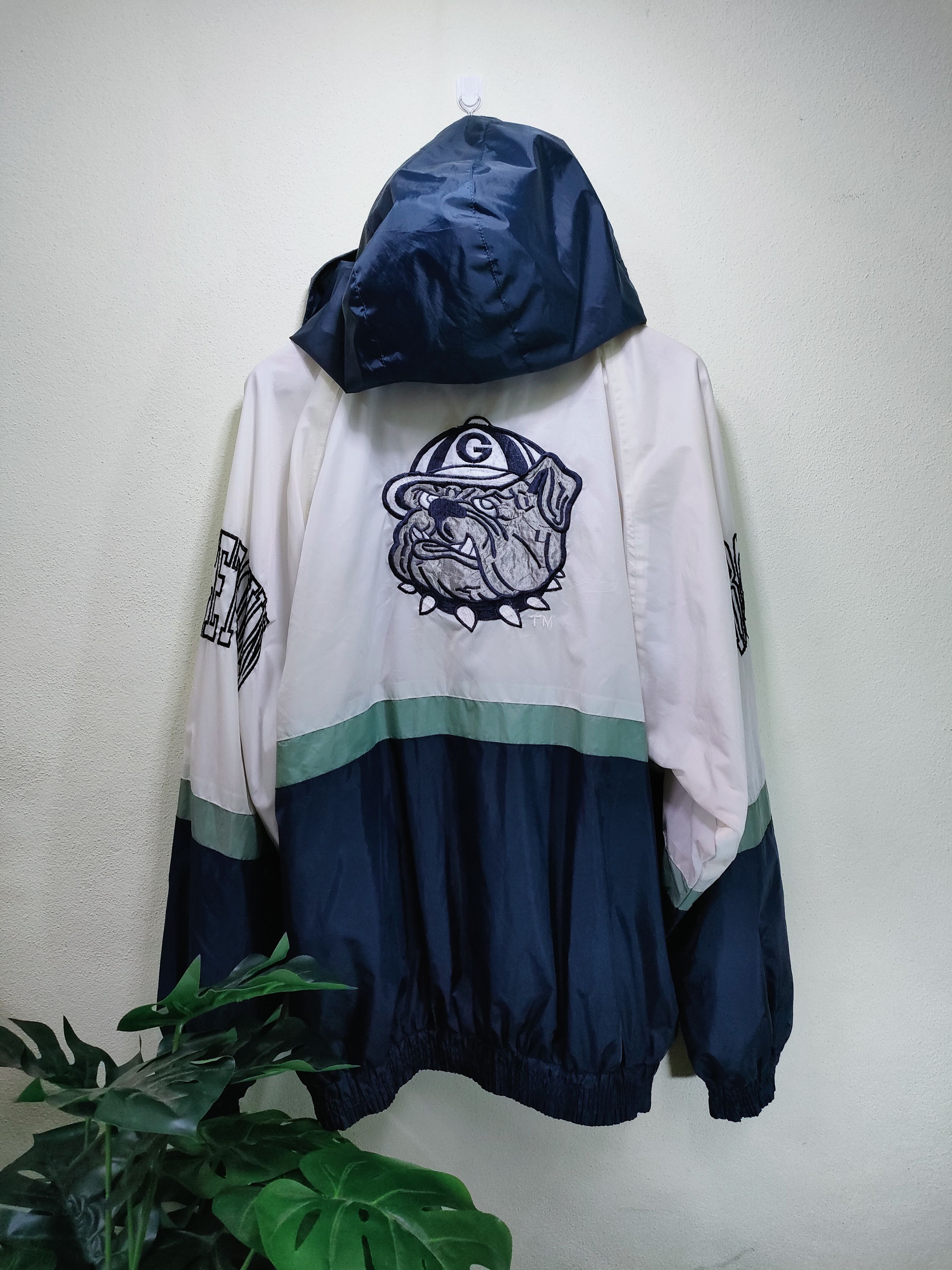 Vintage Vintage Georgetown Hoyas Windbreaker Jacket Size US XL / EU 56 / 4 - 1 Thumbnail