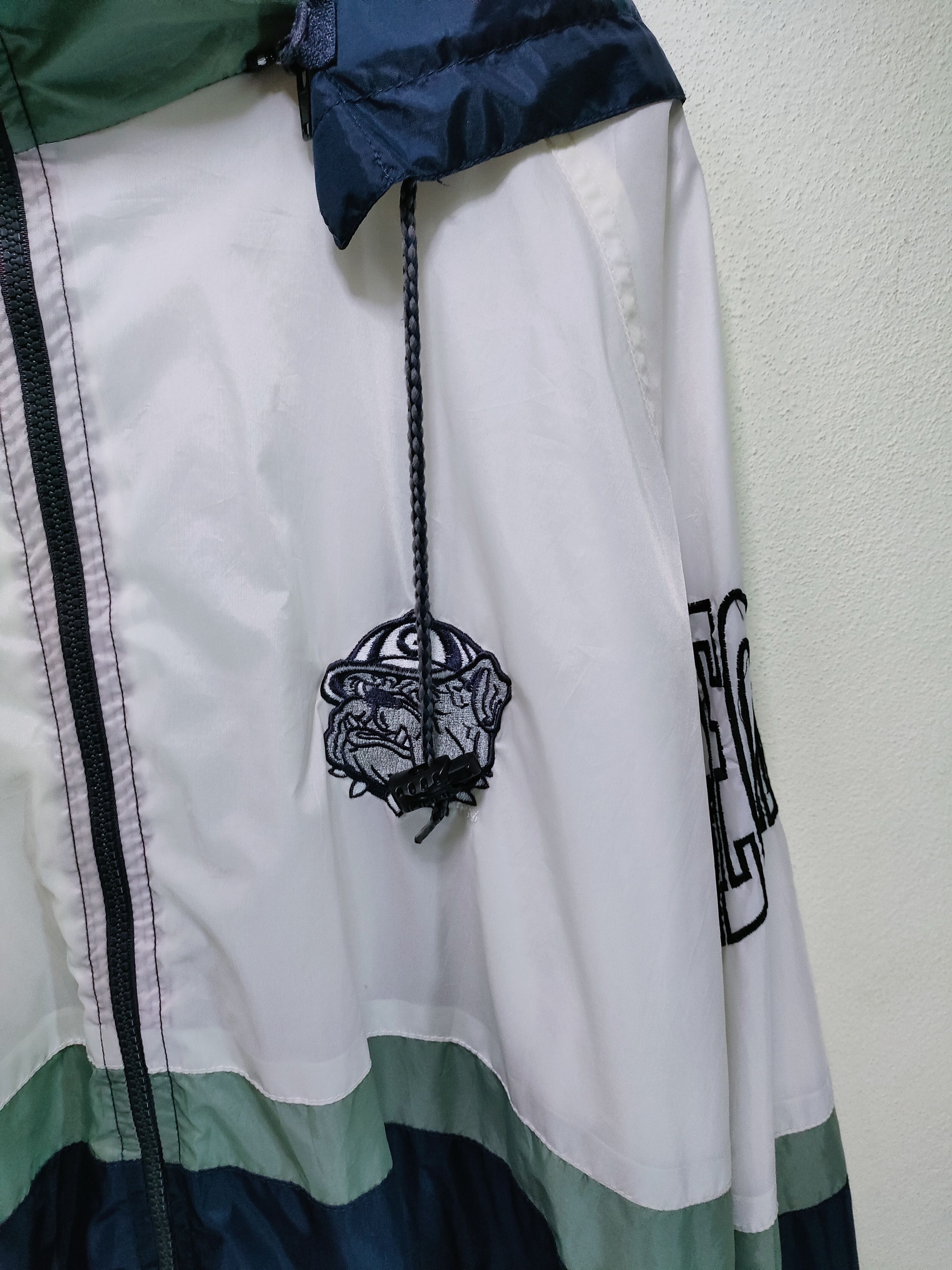 Vintage Vintage Georgetown Hoyas Windbreaker Jacket Size US XL / EU 56 / 4 - 6 Thumbnail