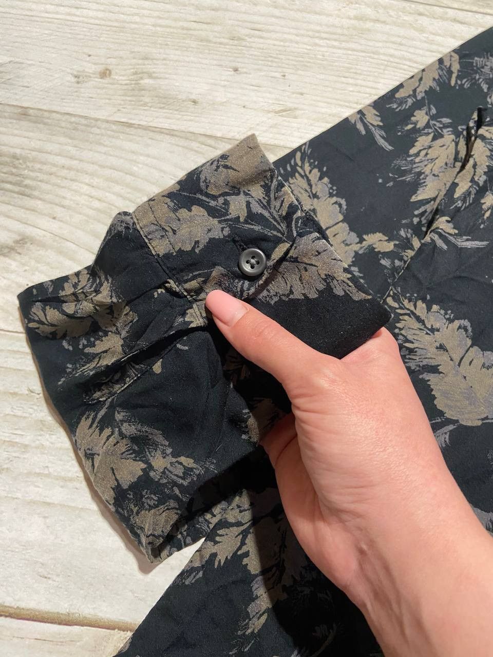 Allsaints Allsaints Shirt Buttons Long Sleeve Viscose Leaf Grey/Beige Size US M / EU 48-50 / 2 - 7 Thumbnail