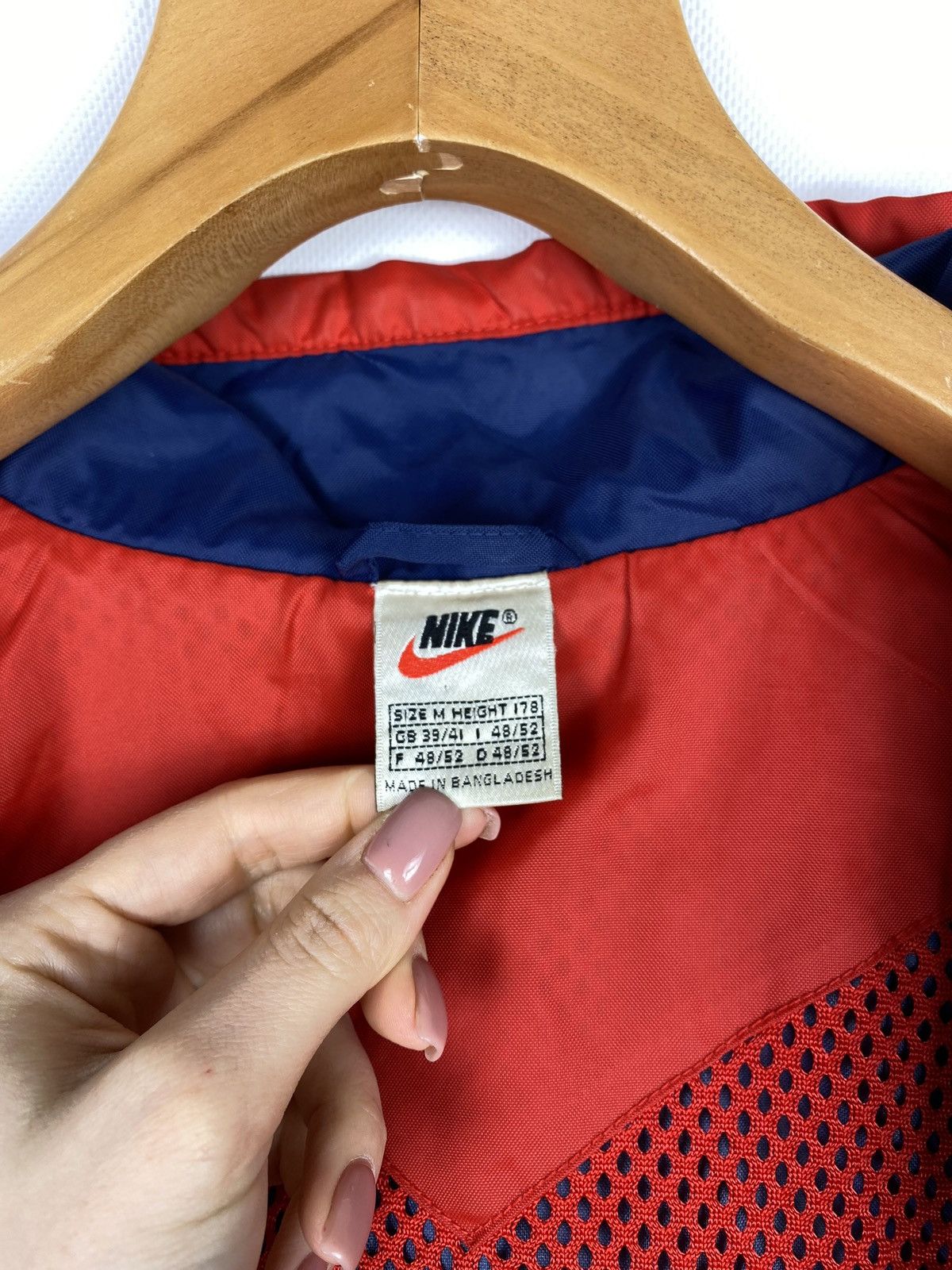 Nike × Vintage VTG Nike big back swoosh full zip hooded windbreaker jacket Size US M / EU 48-50 / 2 - 18 Thumbnail