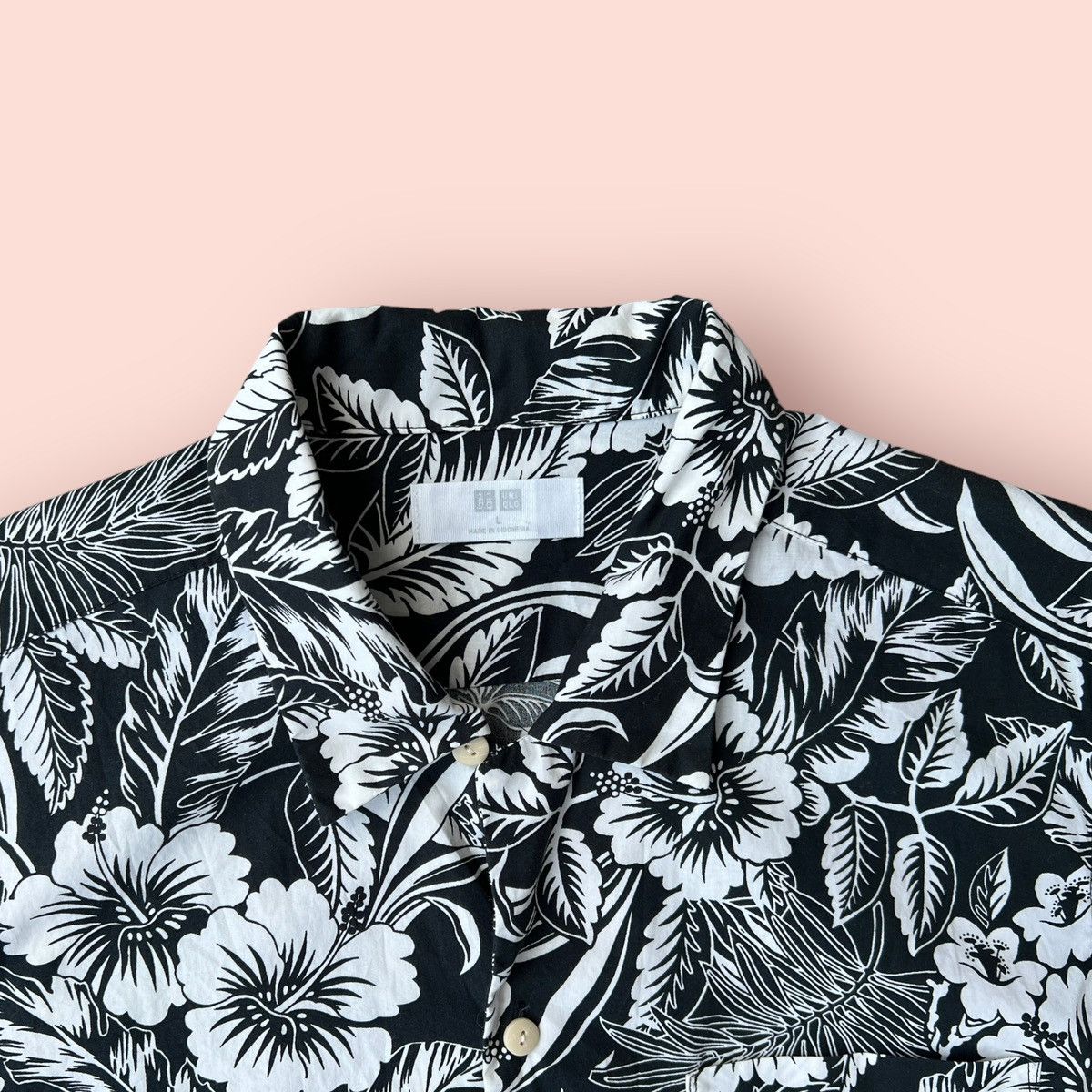 Japanese Brand × Jun Takahashi × Uniqlo UNIQLO HIBISCUS HAWAIIAN SHIRT Size US L / EU 52-54 / 3 - 4 Thumbnail