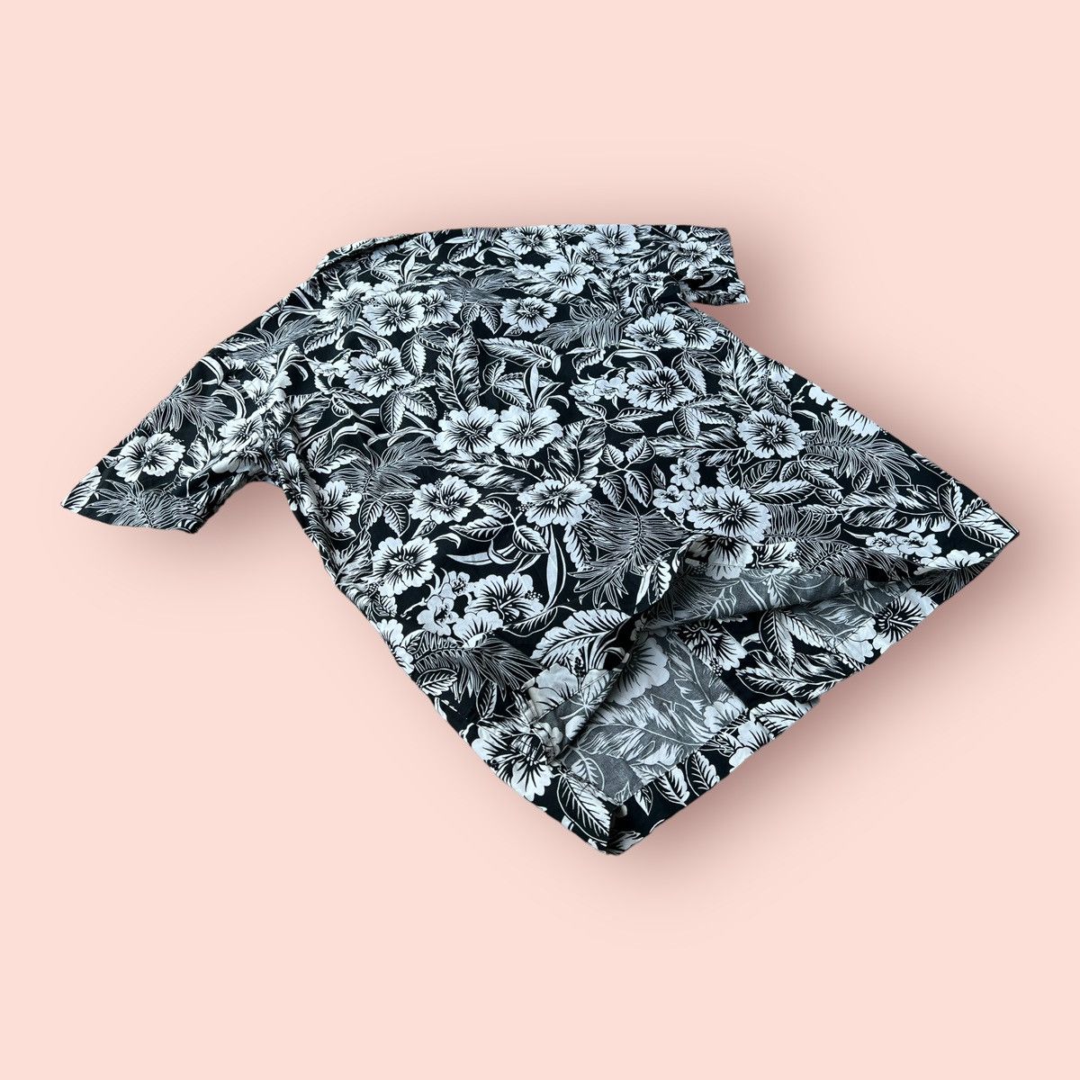 Japanese Brand × Jun Takahashi × Uniqlo UNIQLO HIBISCUS HAWAIIAN SHIRT Size US L / EU 52-54 / 3 - 13 Thumbnail