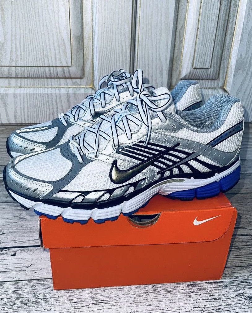 image of Nikelab Air Zoom Structure+ Supreme Undercover Fragment Shoes in Silver, Men's (Size 10)
