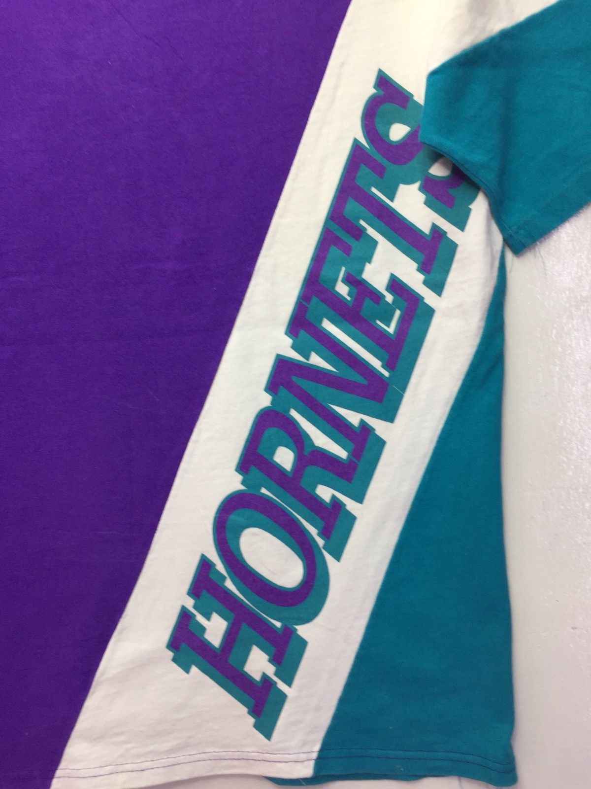 Champion Vintage Charlotte Hornet NBA Shirt Size US M / EU 48-50 / 2 - 11 Thumbnail