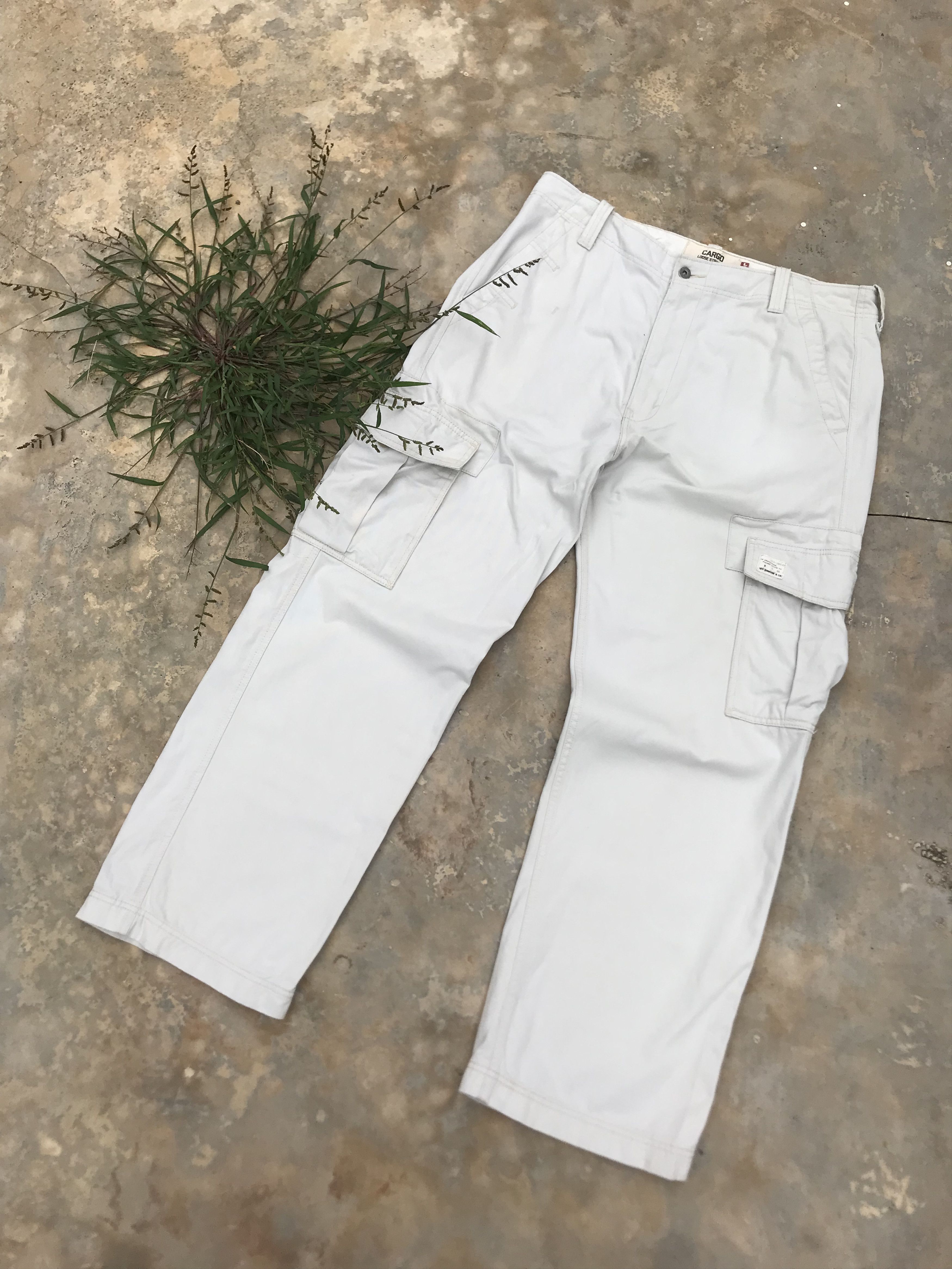 Japanese Brand LEVI'S CARGO LOOSE STRAIGT Size US 36 / EU 52 - 1 Thumbnail