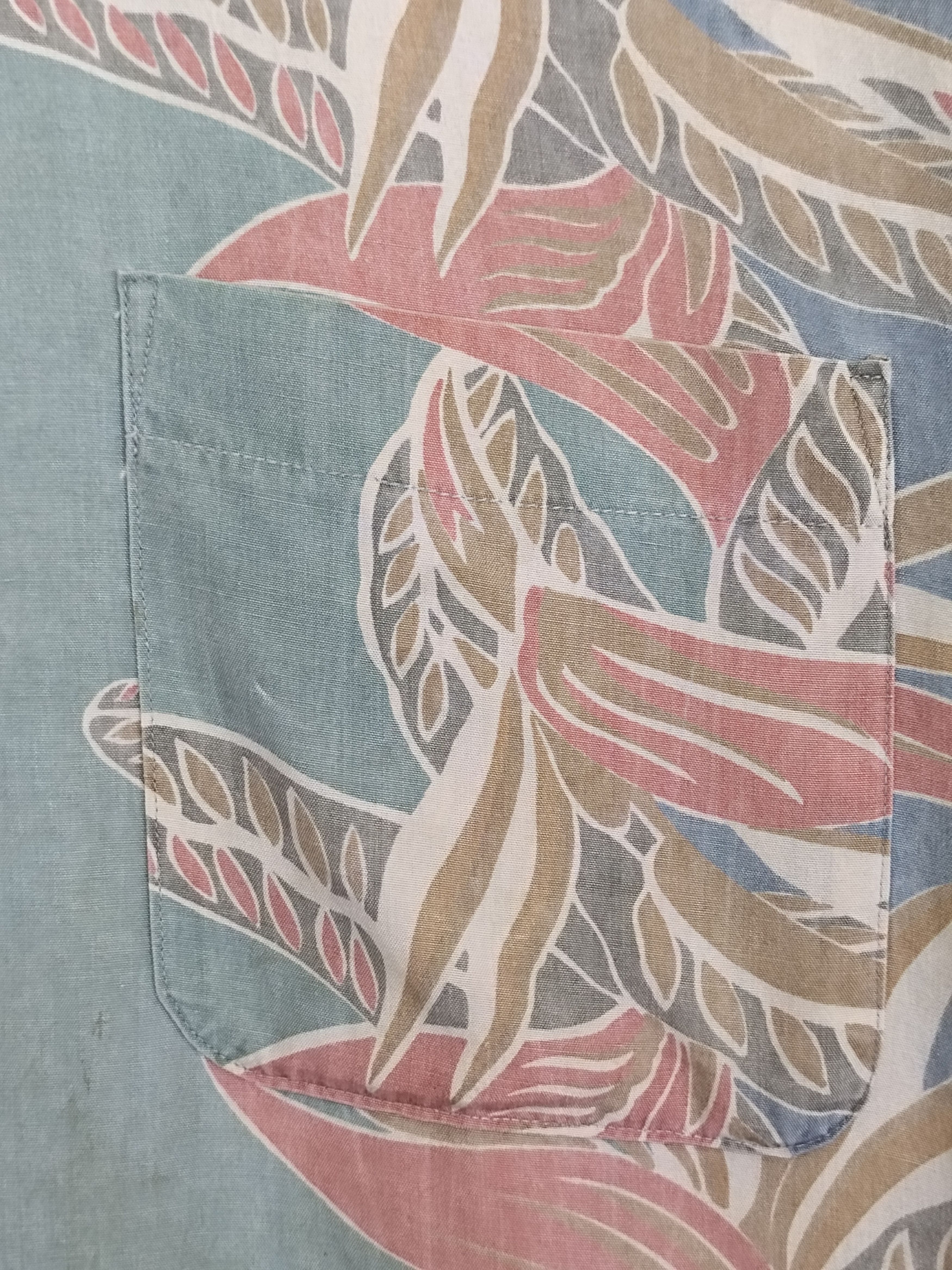 Japanese Brand Vintage Hawaiian Aloha Hello Tropical Sun Faded Rayon Shirt Size US L / EU 52-54 / 3 - 4 Thumbnail