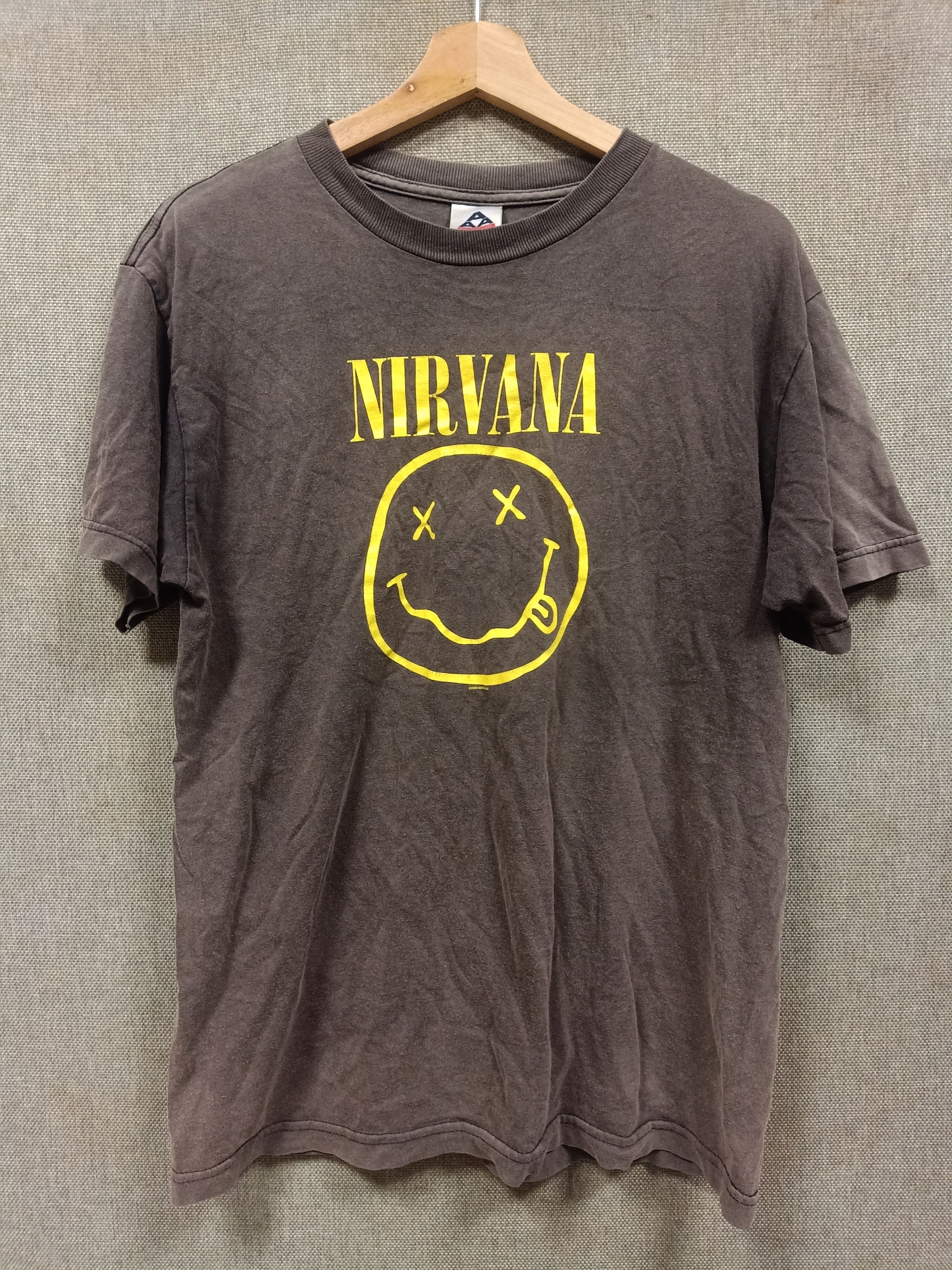 Nirvana Vintage t shirt band nirvana smiley face Size US M / EU 48-50 / 2 - 1 Thumbnail