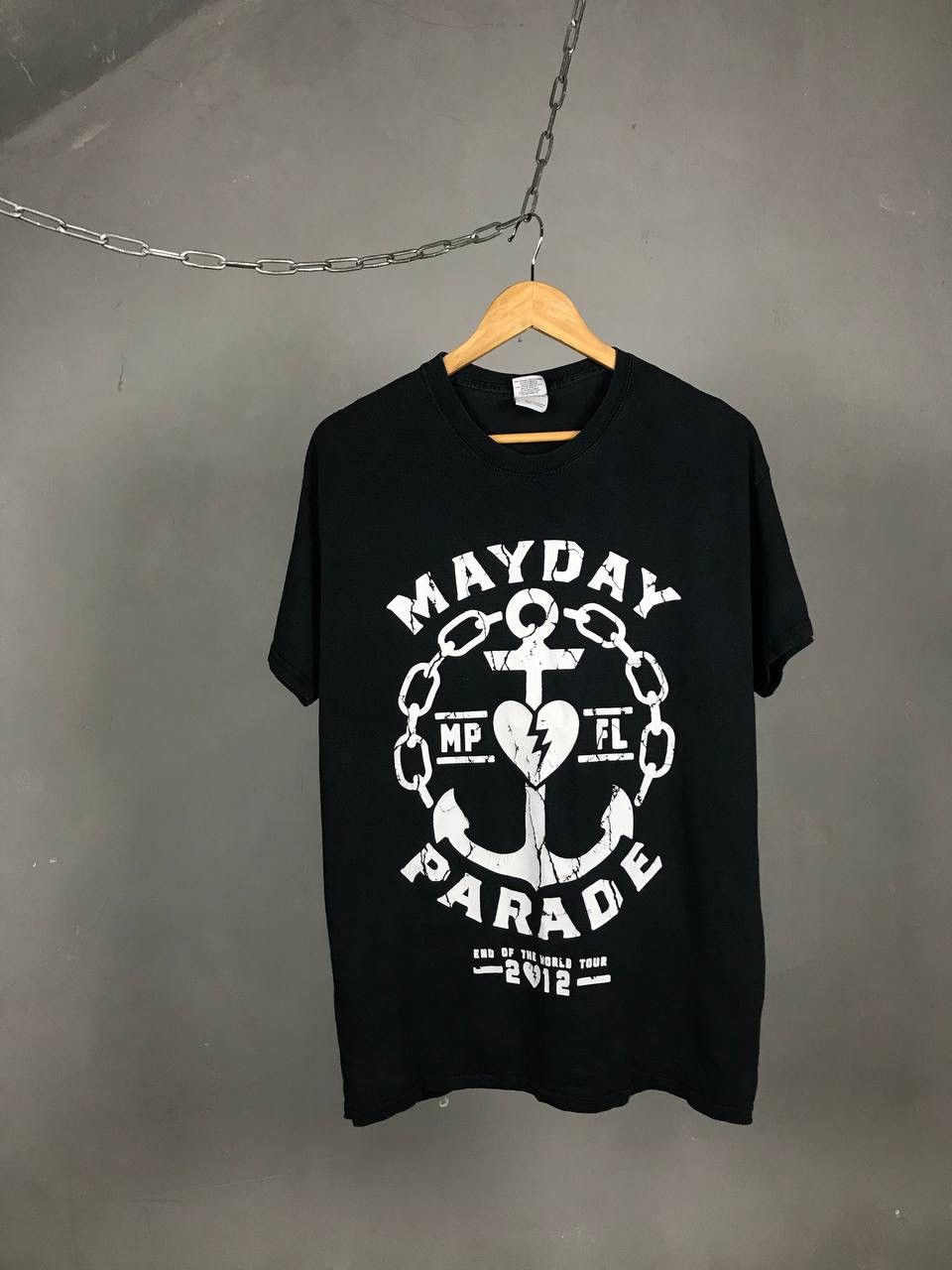 Band Tees × Vintage Mayday Parade 2012 vintage rock band tee Size US L / EU 52-54 / 3 - 1 Thumbnail