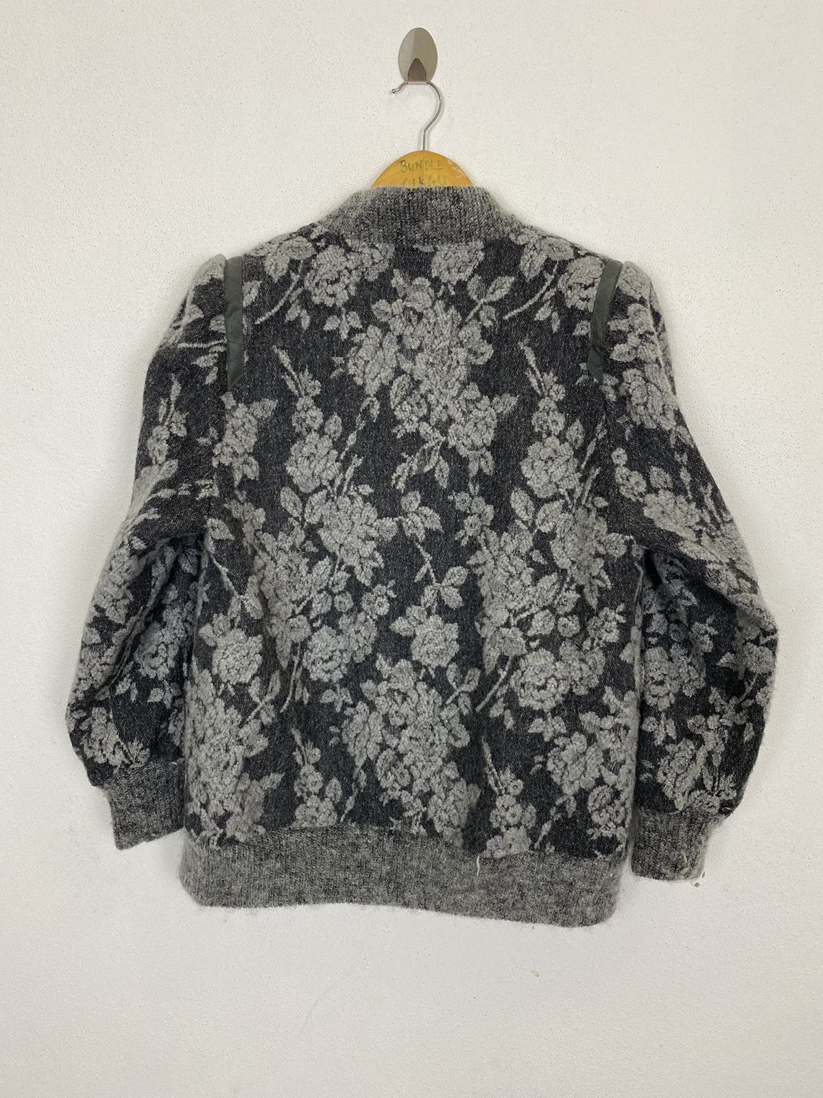 Japanese Brand PEARL FASHION FLOWER CARDIGAN NICE DESIGN Size US M / EU 48-50 / 2 - 5 Thumbnail