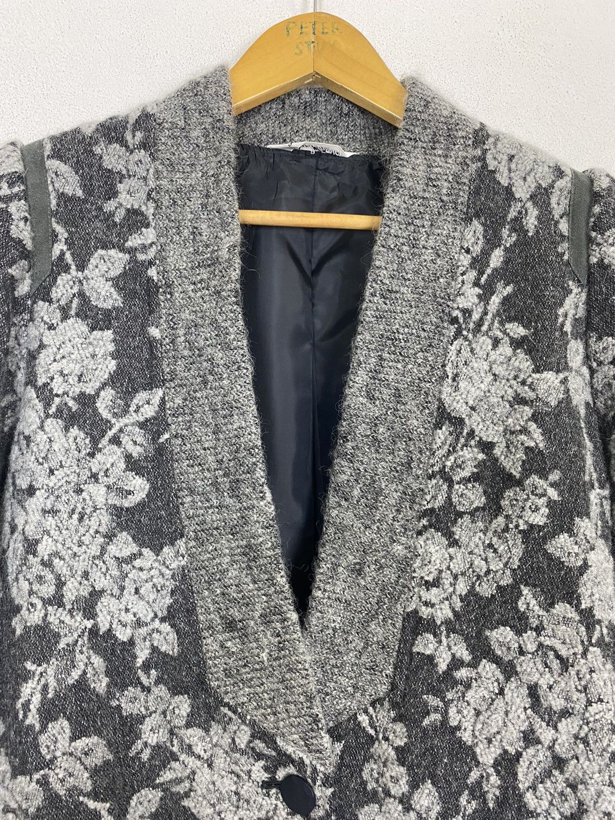 Japanese Brand PEARL FASHION FLOWER CARDIGAN NICE DESIGN Size US M / EU 48-50 / 2 - 6 Thumbnail