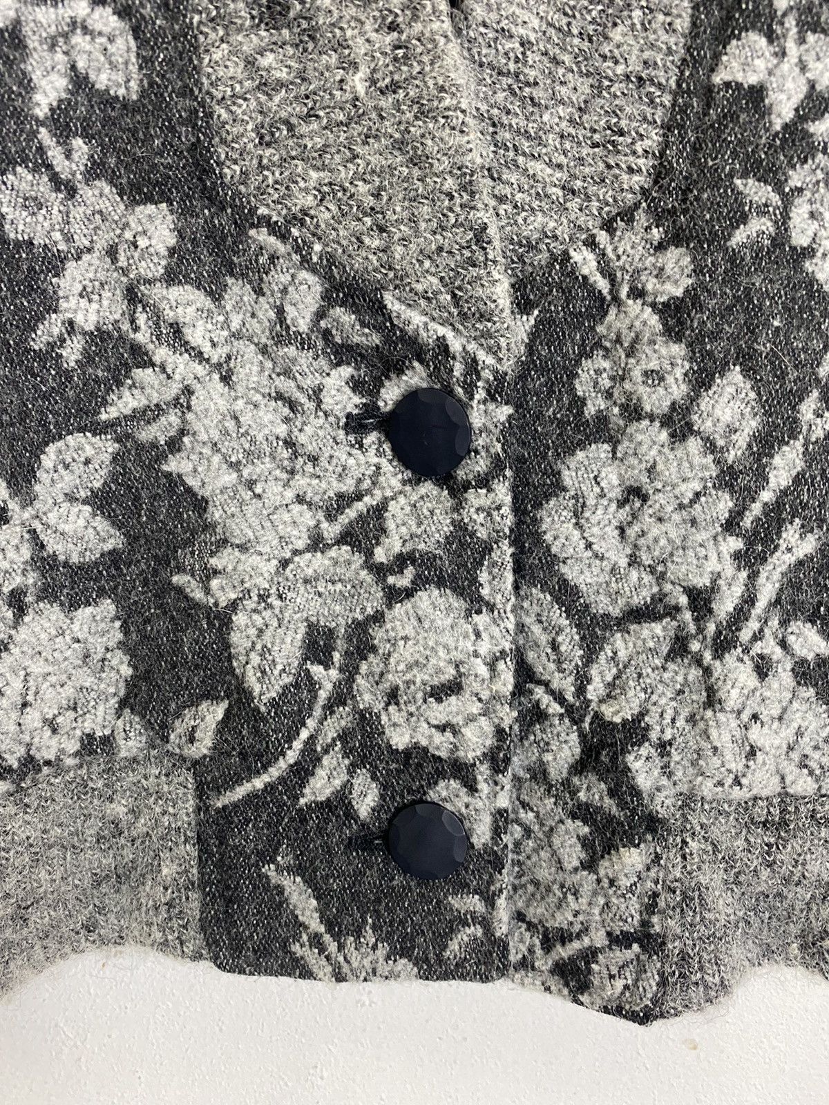 Japanese Brand PEARL FASHION FLOWER CARDIGAN NICE DESIGN Size US M / EU 48-50 / 2 - 7 Thumbnail
