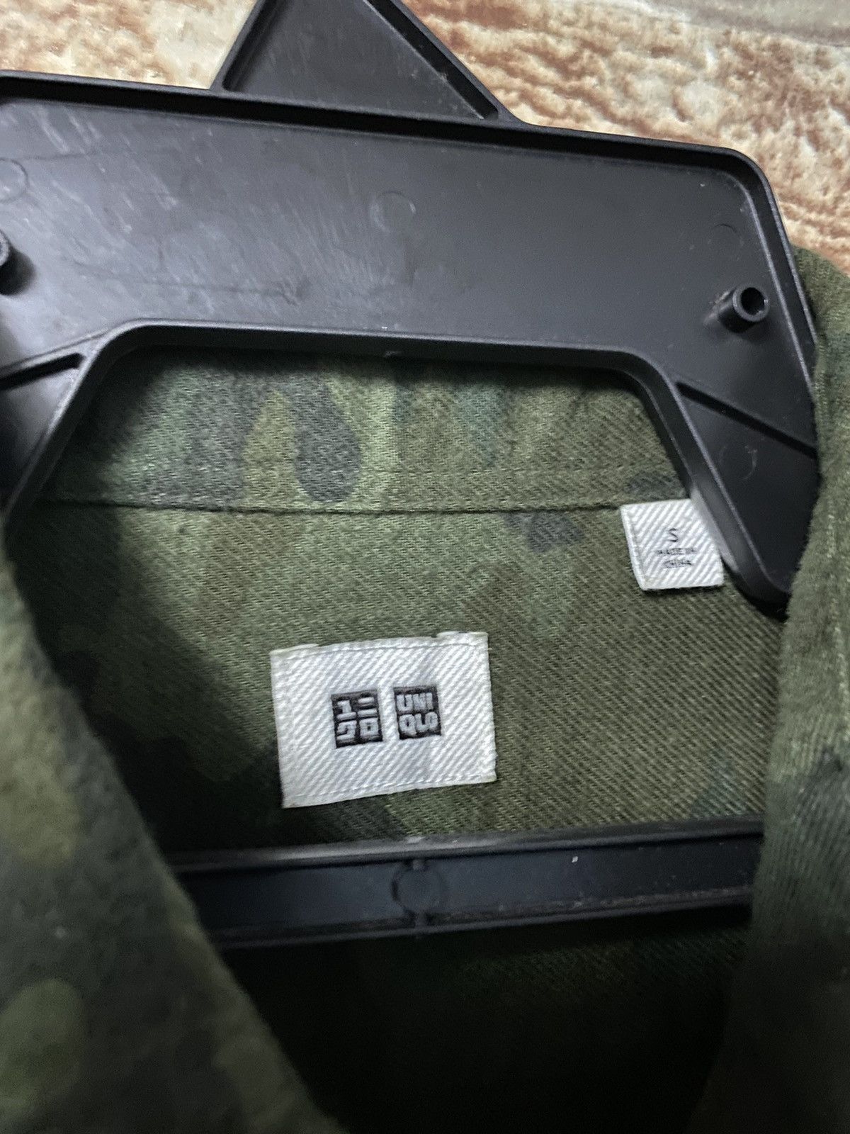 Uniqlo UNIQLO CAMO SHIRT Size US S / EU 44-46 / 1 - 4 Thumbnail