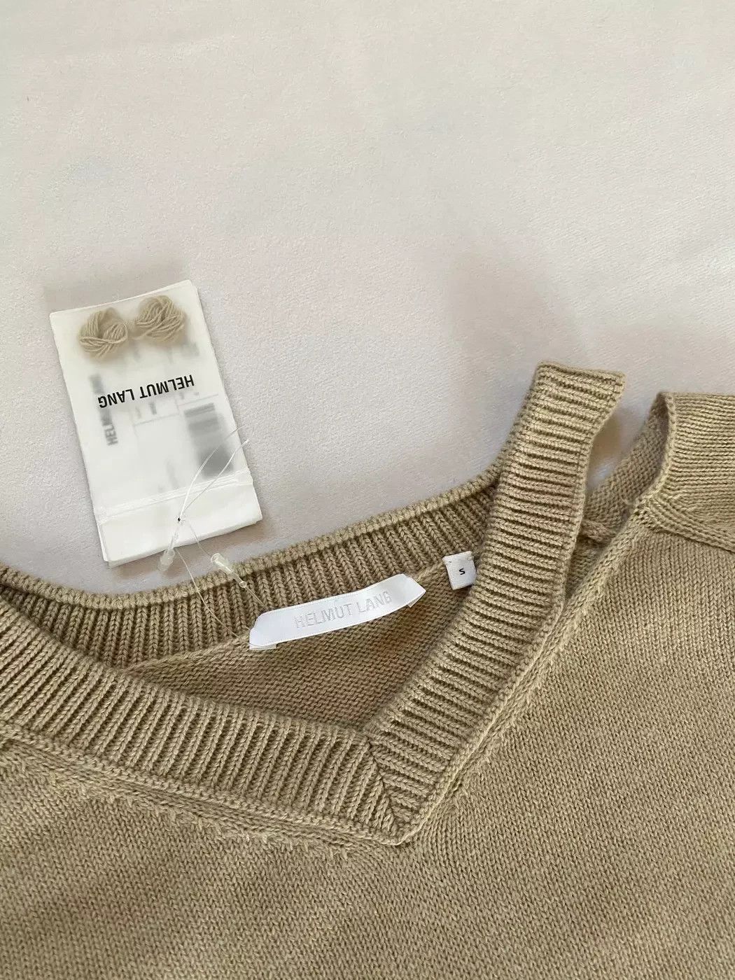 Helmut Lang ⚡️QUICK SALE⚡️ Helmut Lang Beige Slash V-neck Knit Size US XS / EU 42 / 0 - 3 Thumbnail