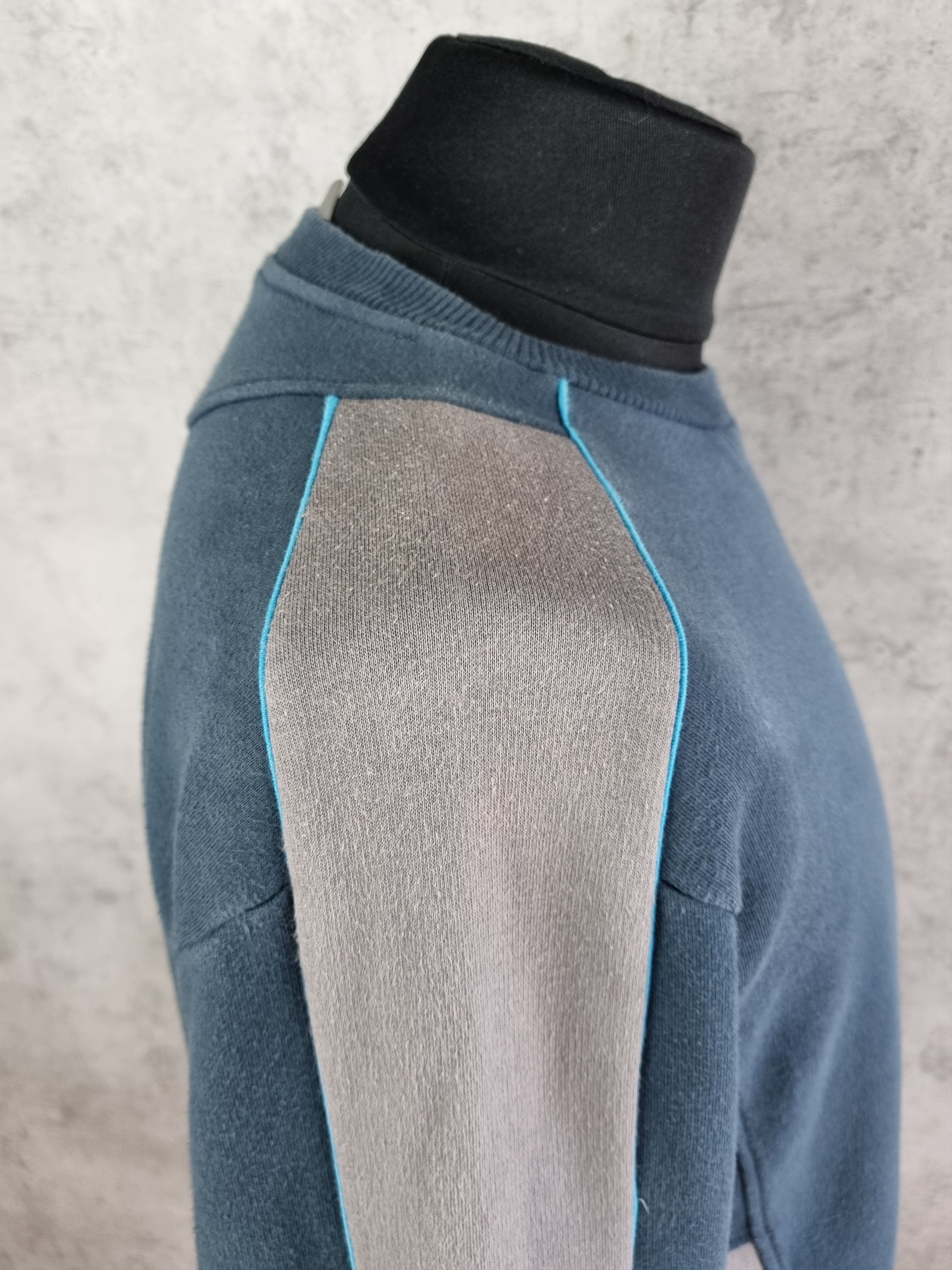 Nike × Vintage 90s Faded NIKE Embroidery swoosh 2 pockets sweatshirt Size US L / EU 52-54 / 3 - 8 Thumbnail