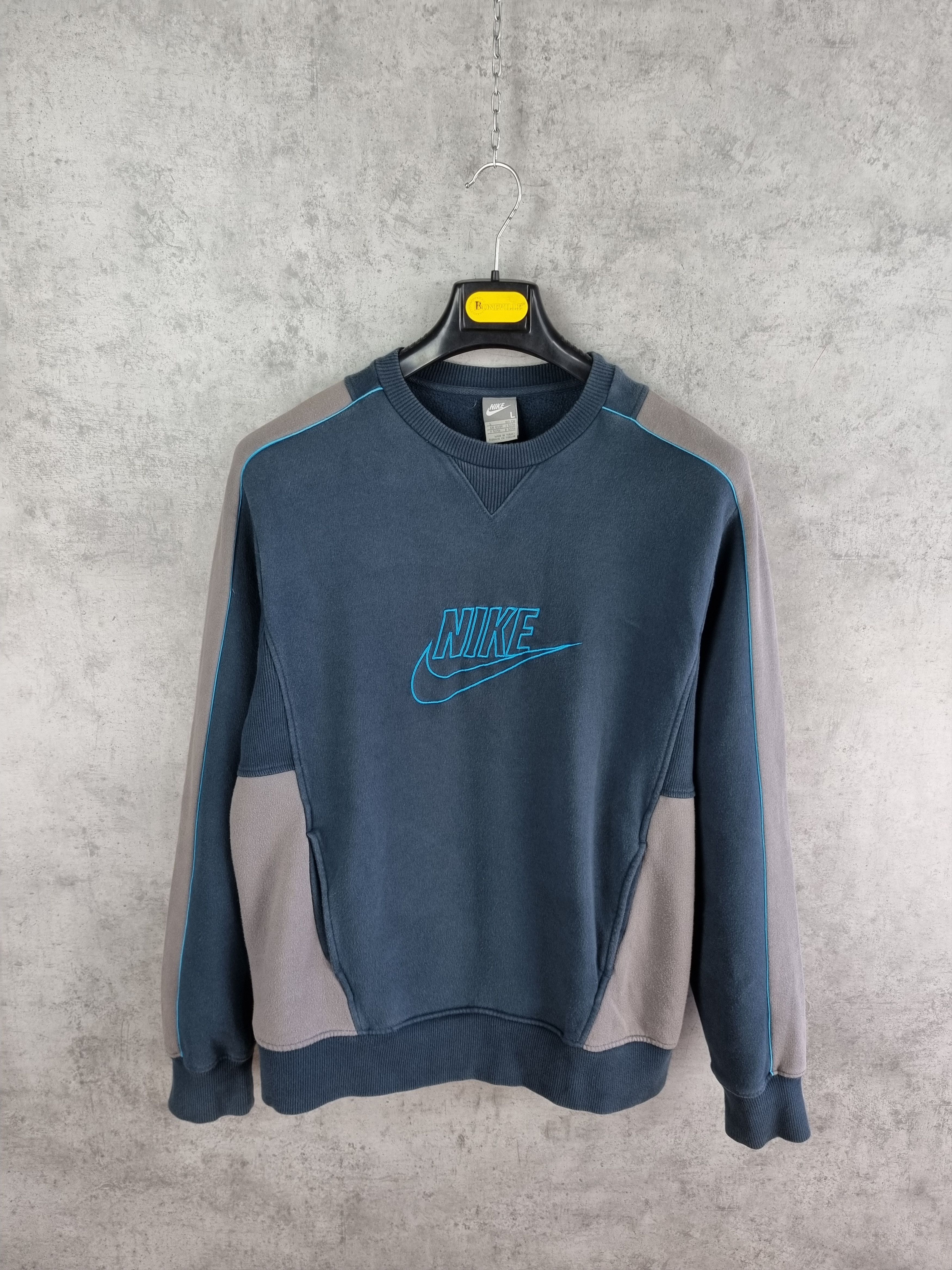 Nike × Vintage 90s Faded NIKE Embroidery swoosh 2 pockets sweatshirt Size US L / EU 52-54 / 3 - 3 Thumbnail