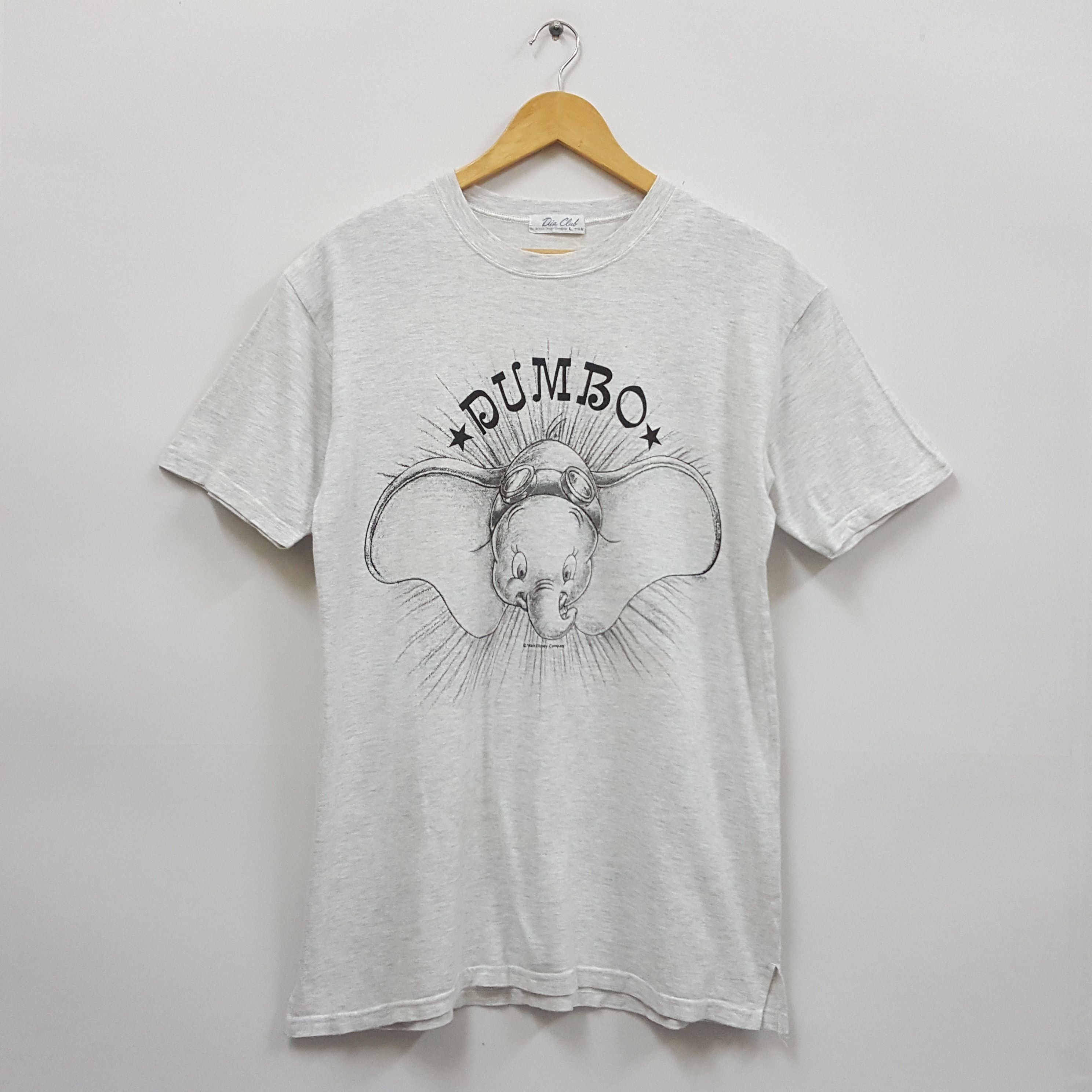 Vintage DUMBO fastasy adventure cartoon Disney t-shirt