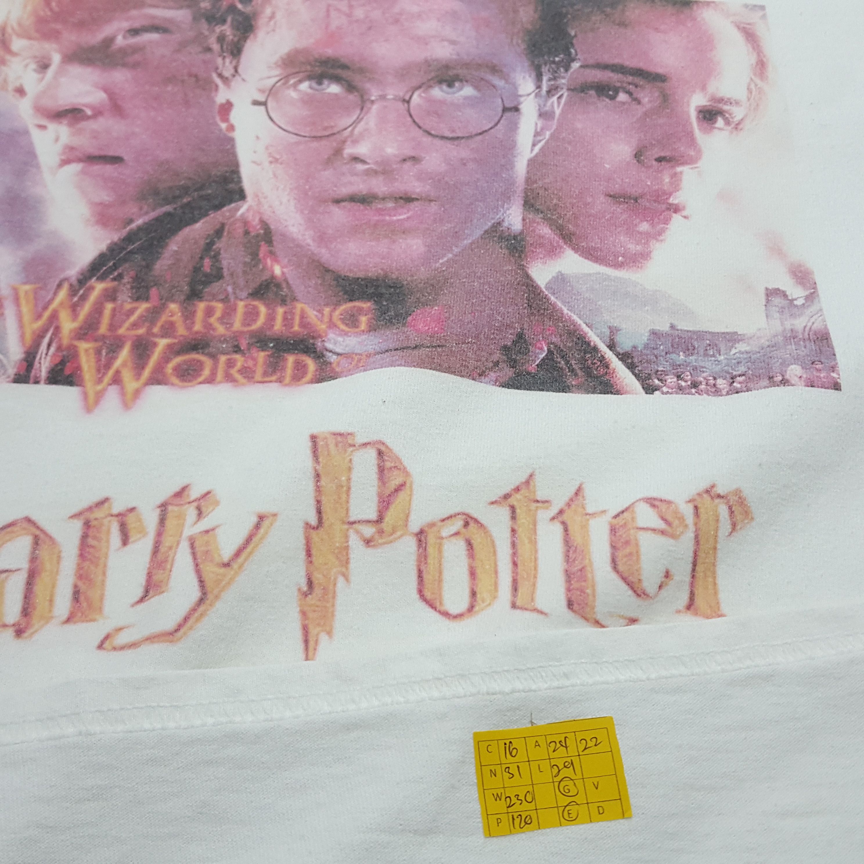 Universal Studios × Vintage Vintage Harry Potter American Wizard Movie T-Shirt Size US XL / EU 56 / 4 - 4 Thumbnail