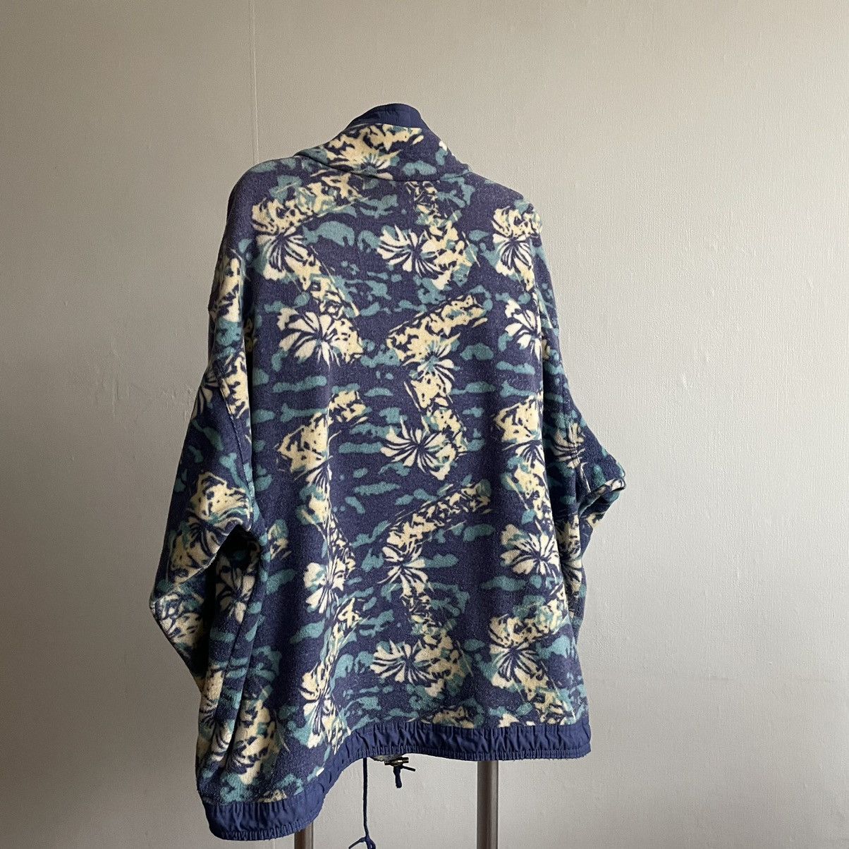 Adidas Vintage Adidas Floral Design Navajo Fleece Size US L / EU 52-54 / 3 - 5 Thumbnail