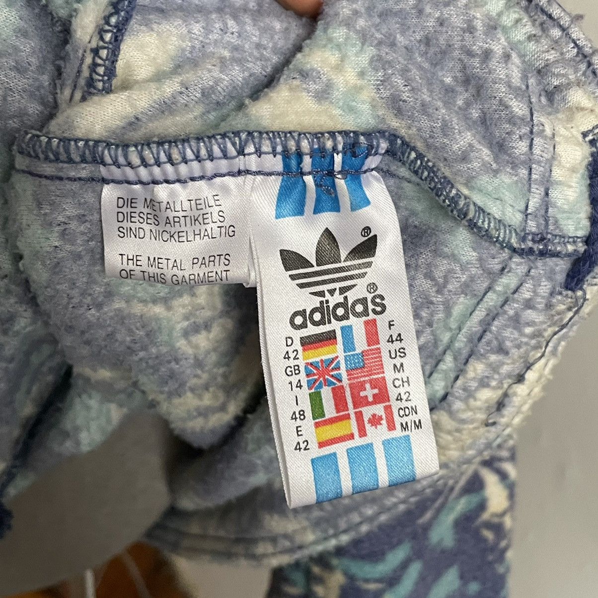 Adidas Vintage Adidas Floral Design Navajo Fleece Size US L / EU 52-54 / 3 - 9 Thumbnail