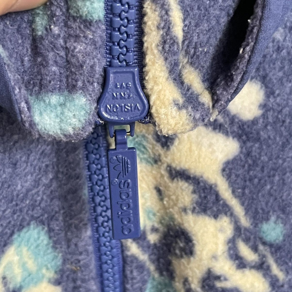 Adidas Vintage Adidas Floral Design Navajo Fleece Size US L / EU 52-54 / 3 - 7 Thumbnail
