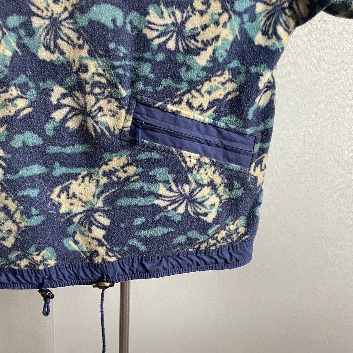 Adidas Vintage Adidas Floral Design Navajo Fleece Size US L / EU 52-54 / 3 - 3 Thumbnail