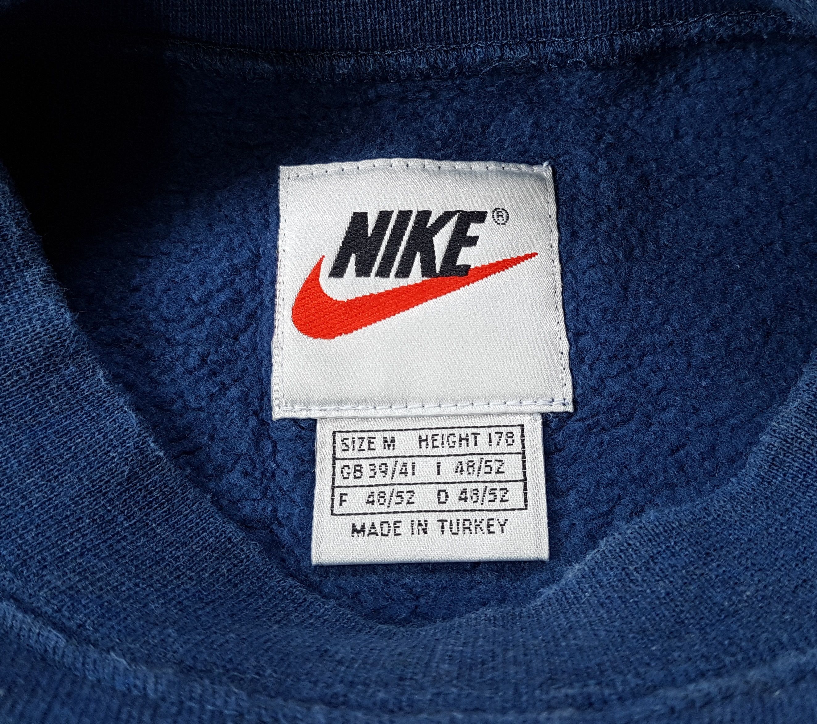 Nike Nike Y2K Vintage Sweatshirt Crewneck Swoosh size M Size US M / EU 48-50 / 2 - 9 Thumbnail