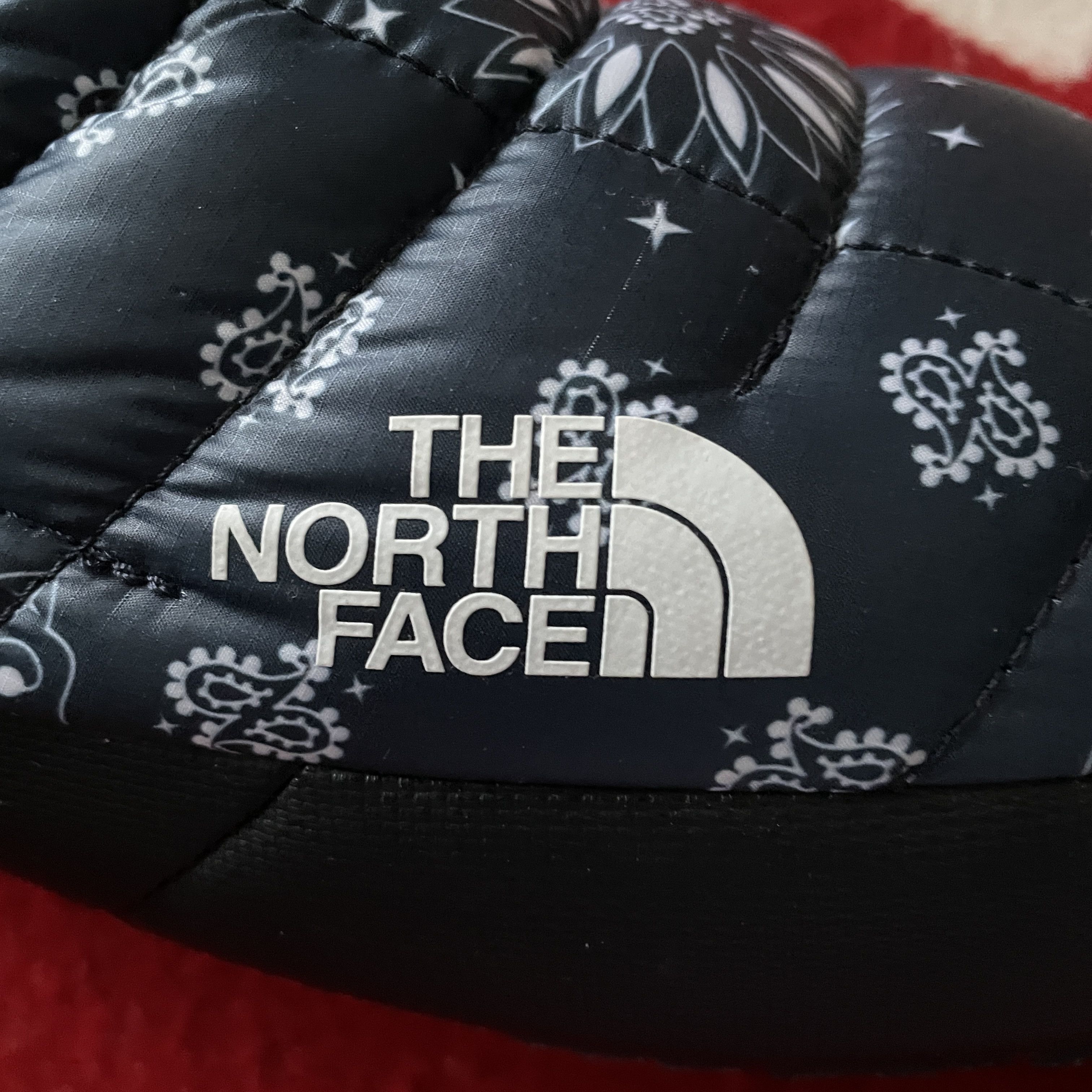 Supreme × The North Face *DS OG ALL* Bandana Traction Mule Slippers F/W14 Navy Size US 9 / EU 42 - 4 Thumbnail