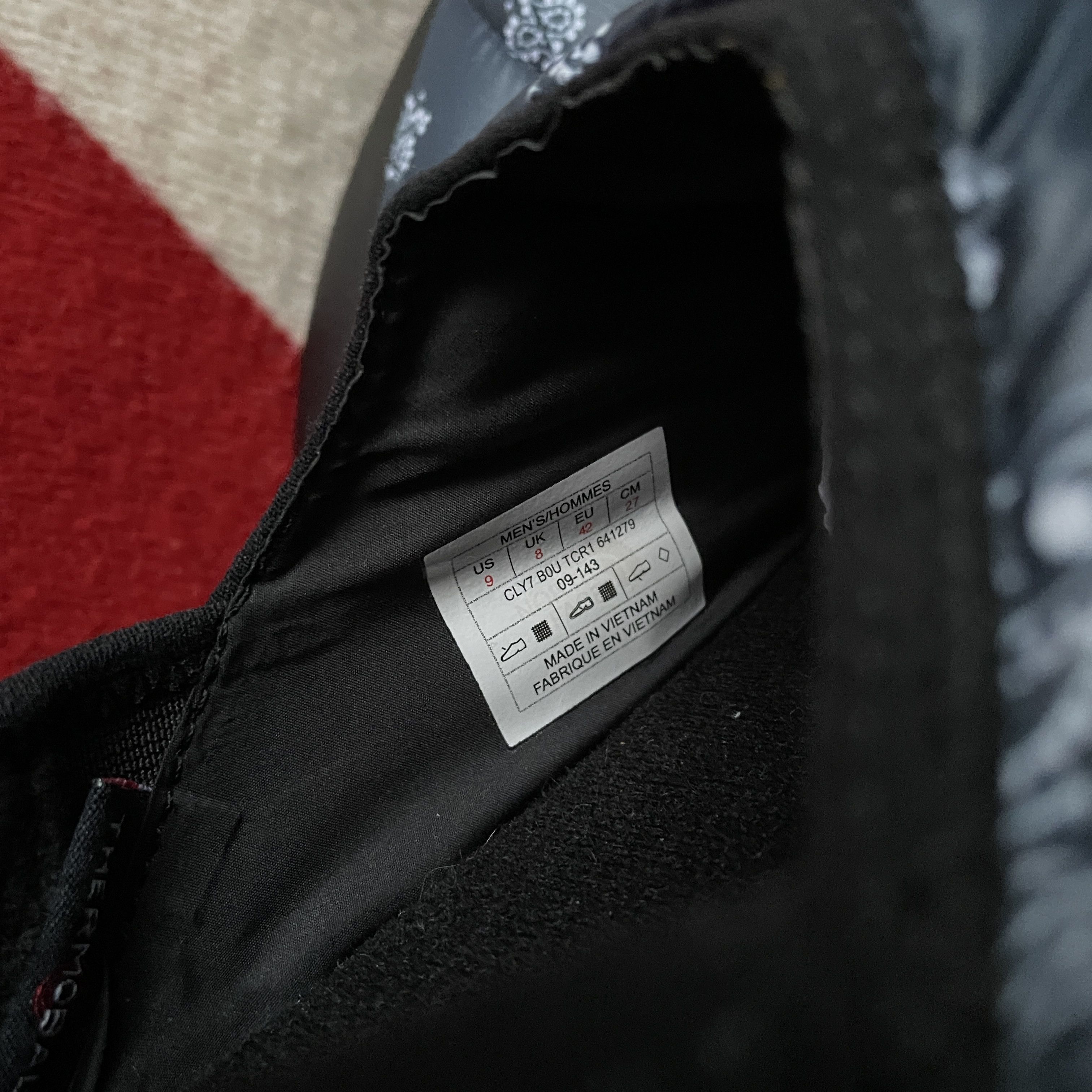 Supreme × The North Face *DS OG ALL* Bandana Traction Mule Slippers F/W14 Navy Size US 9 / EU 42 - 9 Thumbnail