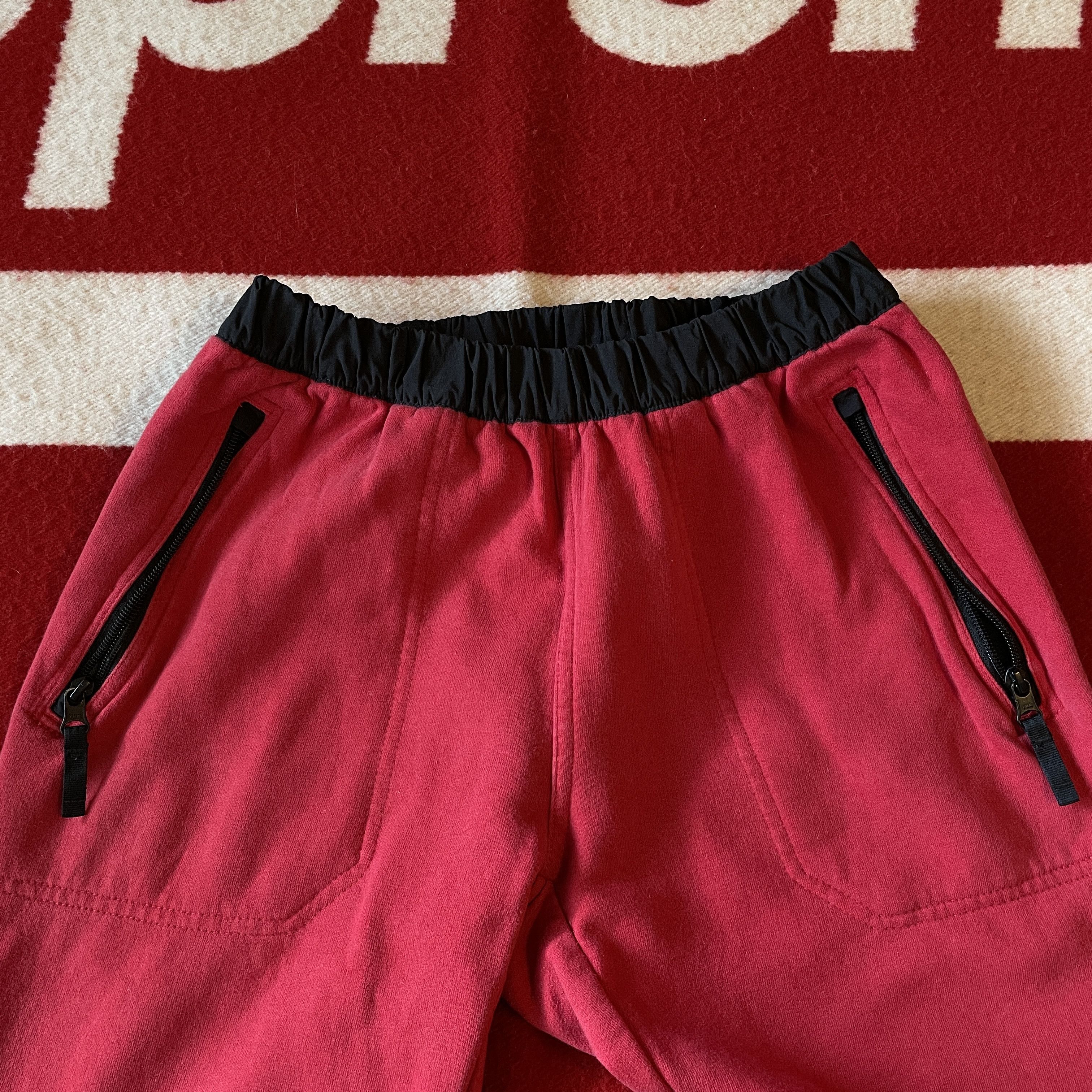 Supreme × The North Face Supreme x TNF - Steep Tech Sweatpants F/W16 2016 Red Size US 30 / EU 46 - 4 Thumbnail