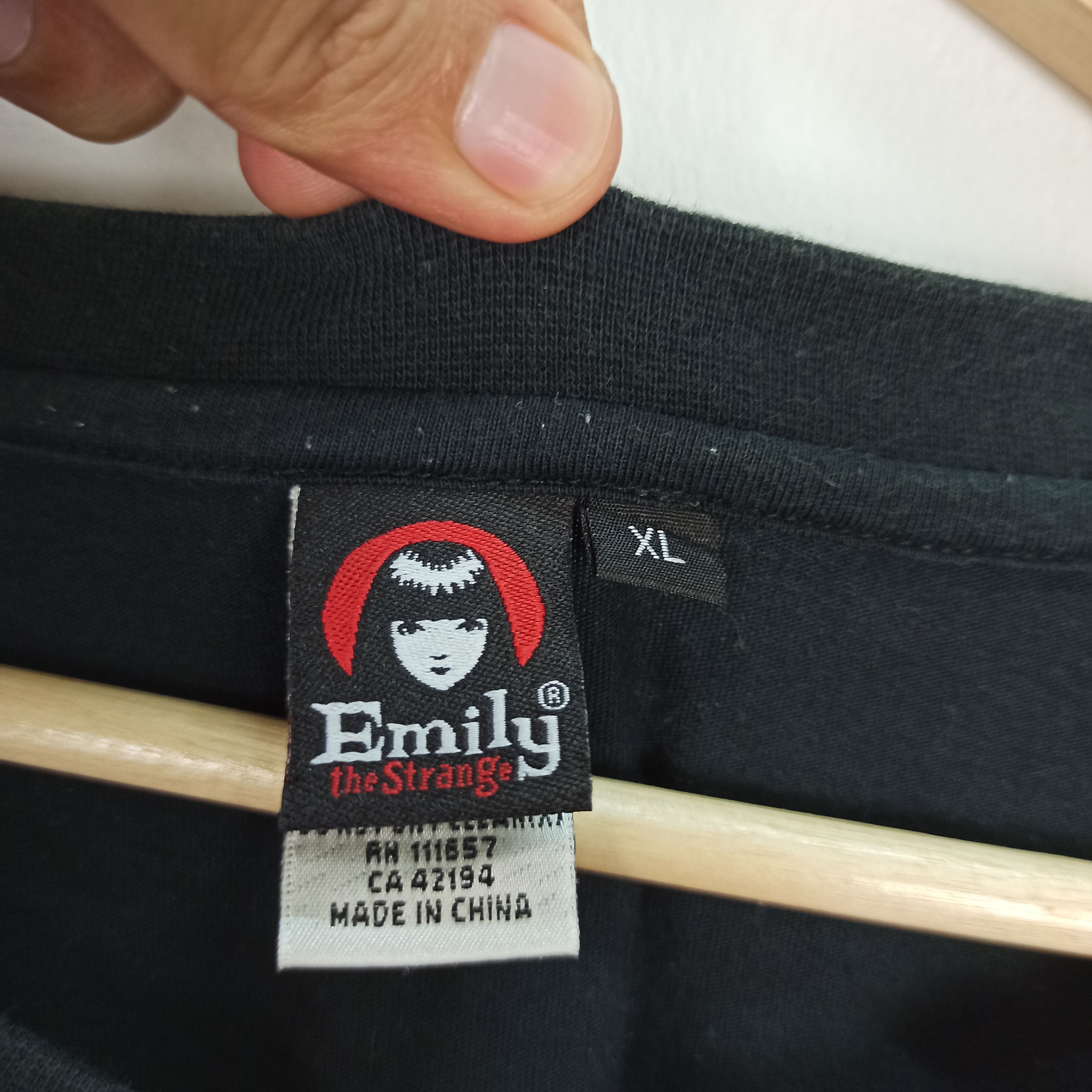 Japanese Brand Rare🔥 Emily The Strange "I Do My Own Stunts" Ladies Tshirt Size ONE SIZE - 8 Thumbnail