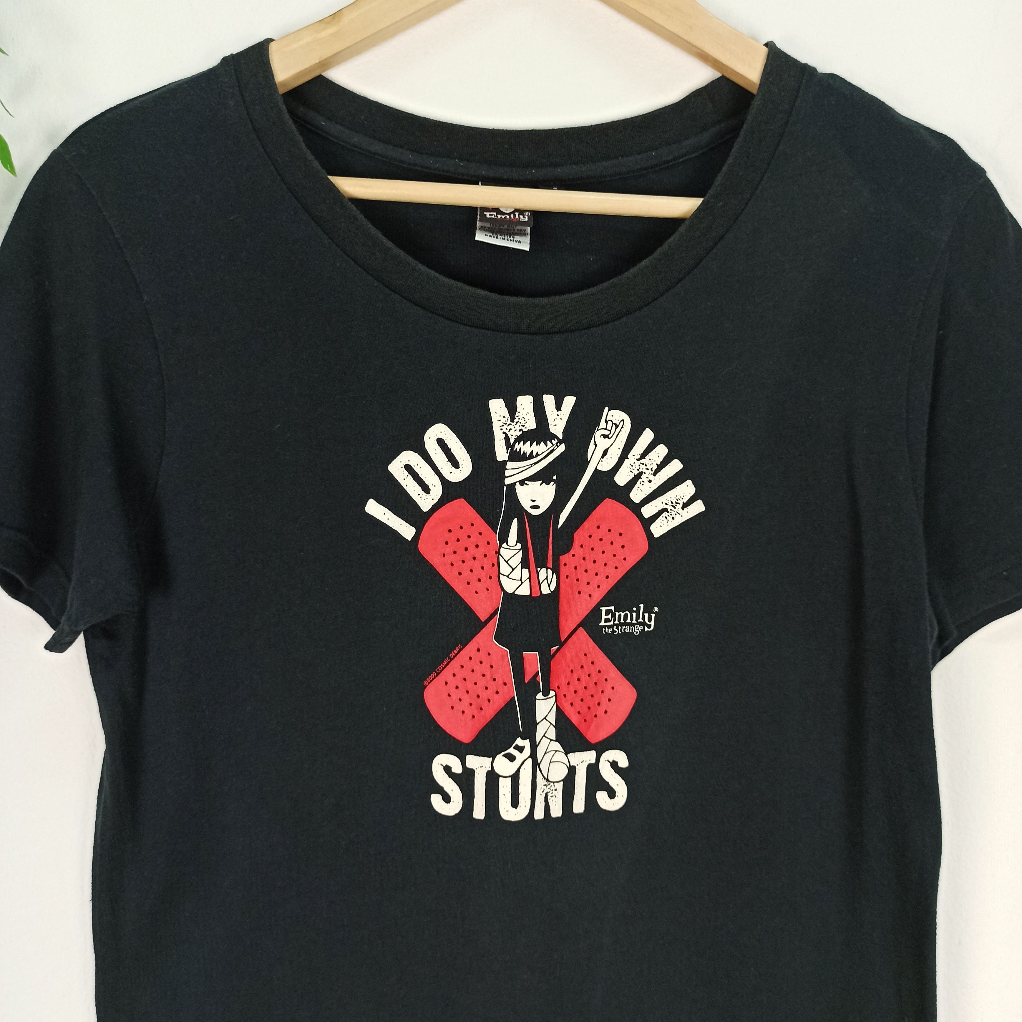 Japanese Brand Rare🔥 Emily The Strange "I Do My Own Stunts" Ladies Tshirt Size ONE SIZE - 2 Thumbnail