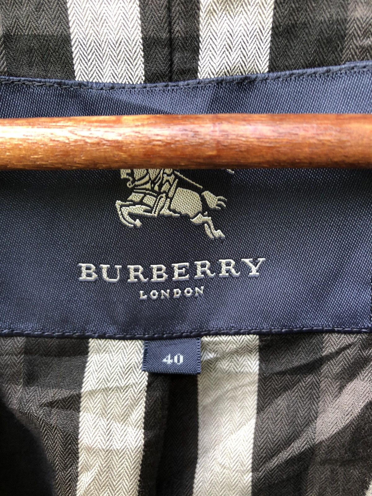 Burberry BURBERRY JACKET Size M / US 6-8 / IT 42-44 - 3 Thumbnail