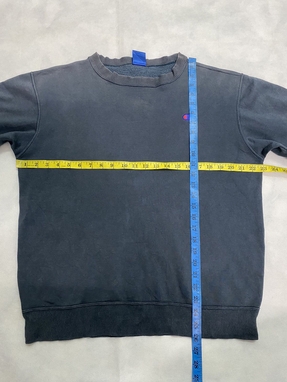 Champion × Vintage Vintage Champion Sun Faded C Logo Sweatshirt Size US L / EU 52-54 / 3 - 10 Thumbnail